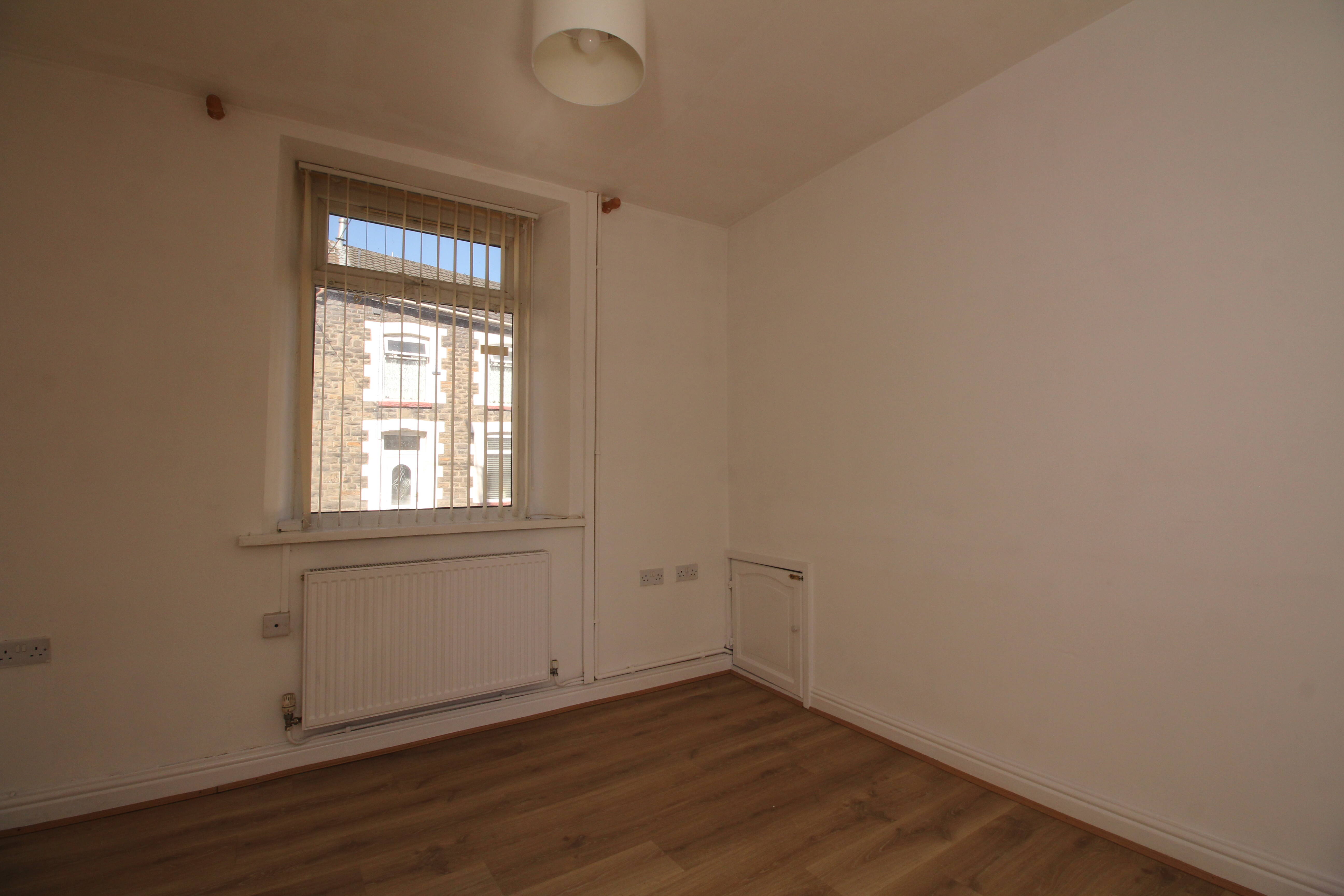 Penrhys Road, Tylorstown CF43 3BB  Interior