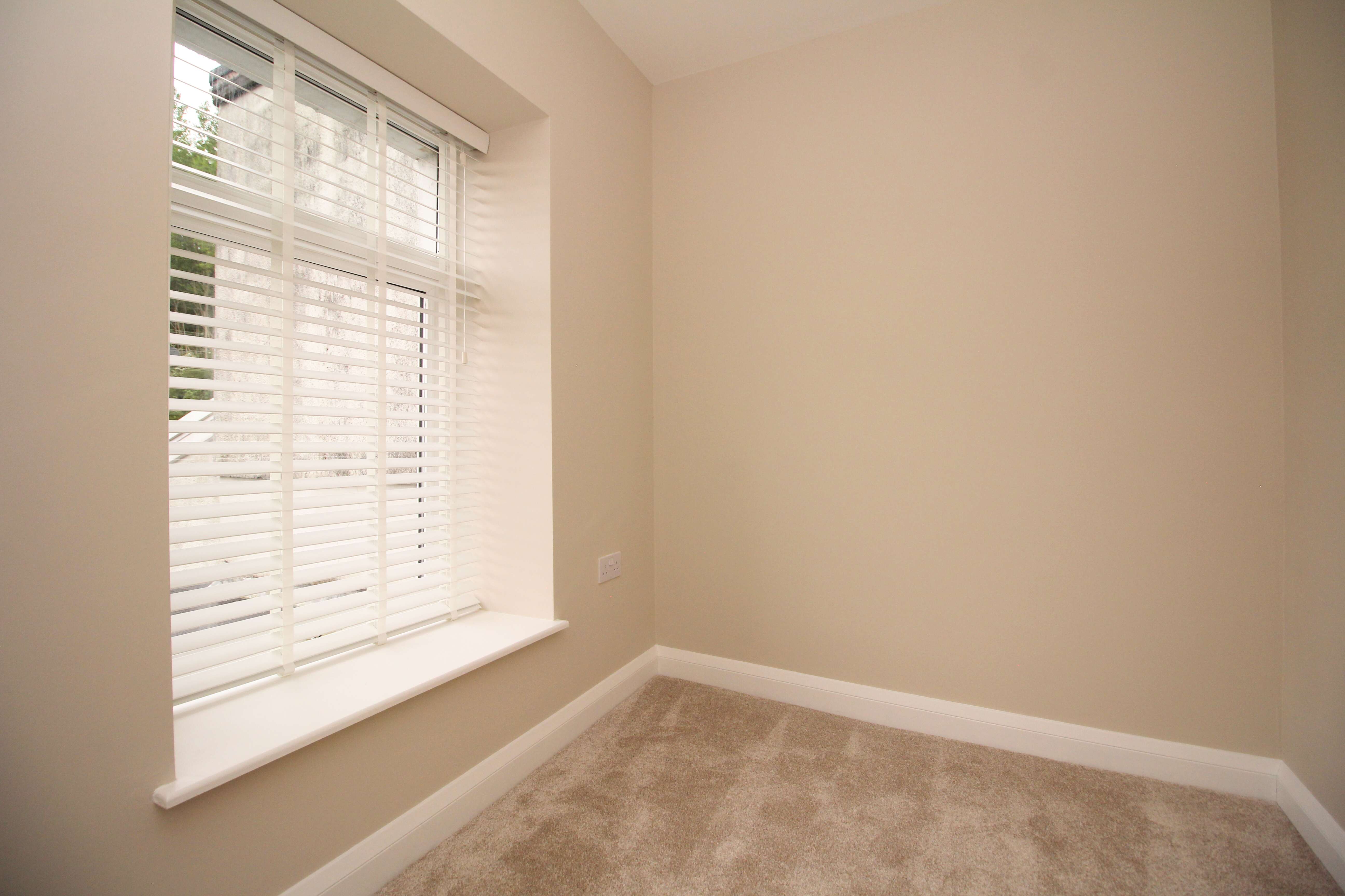 Ash Grove, Pentre CF41 7DD  Interior