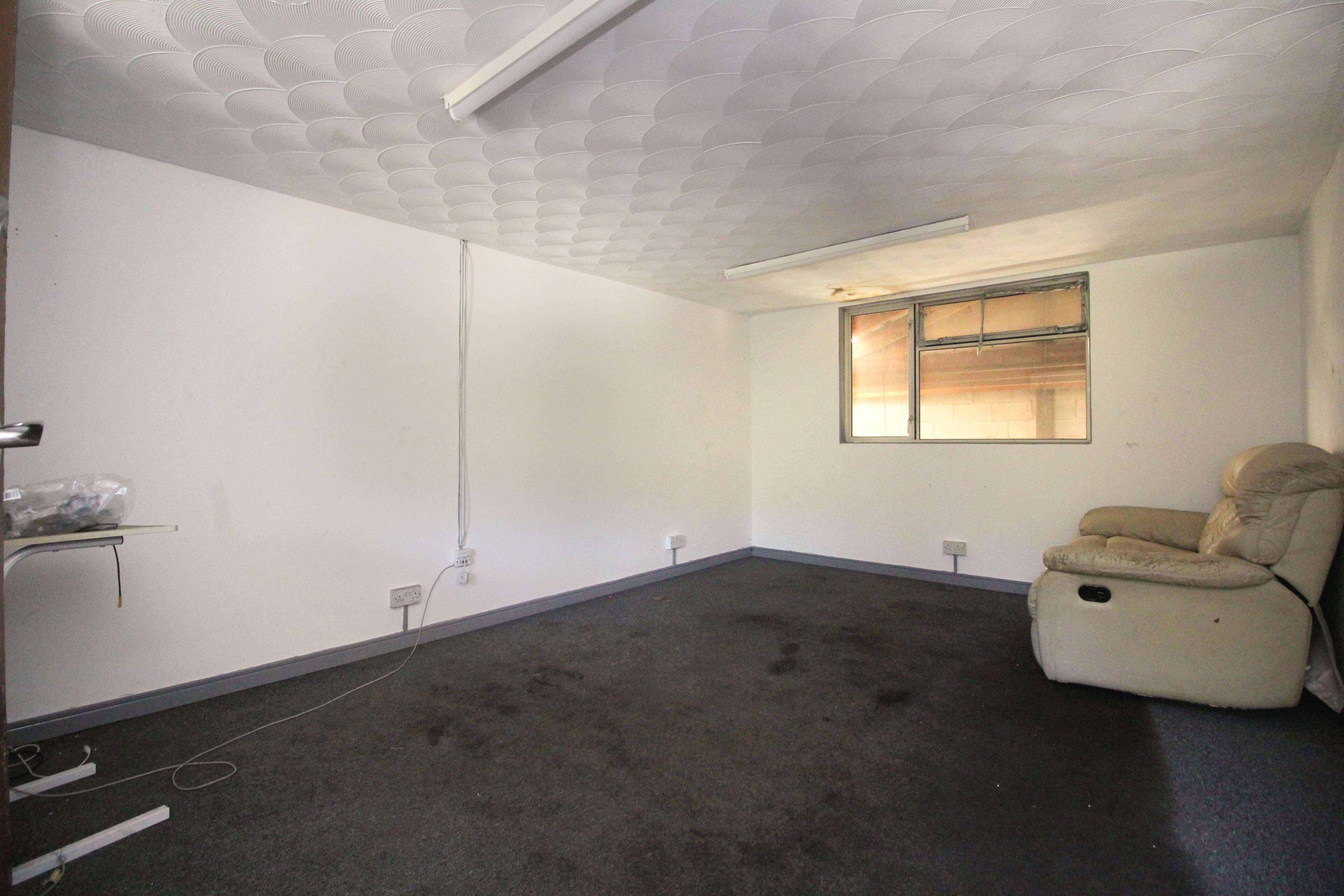 Workshop R/O 2, Gelli Ddu Cottages, CF37 5YY  Interior
