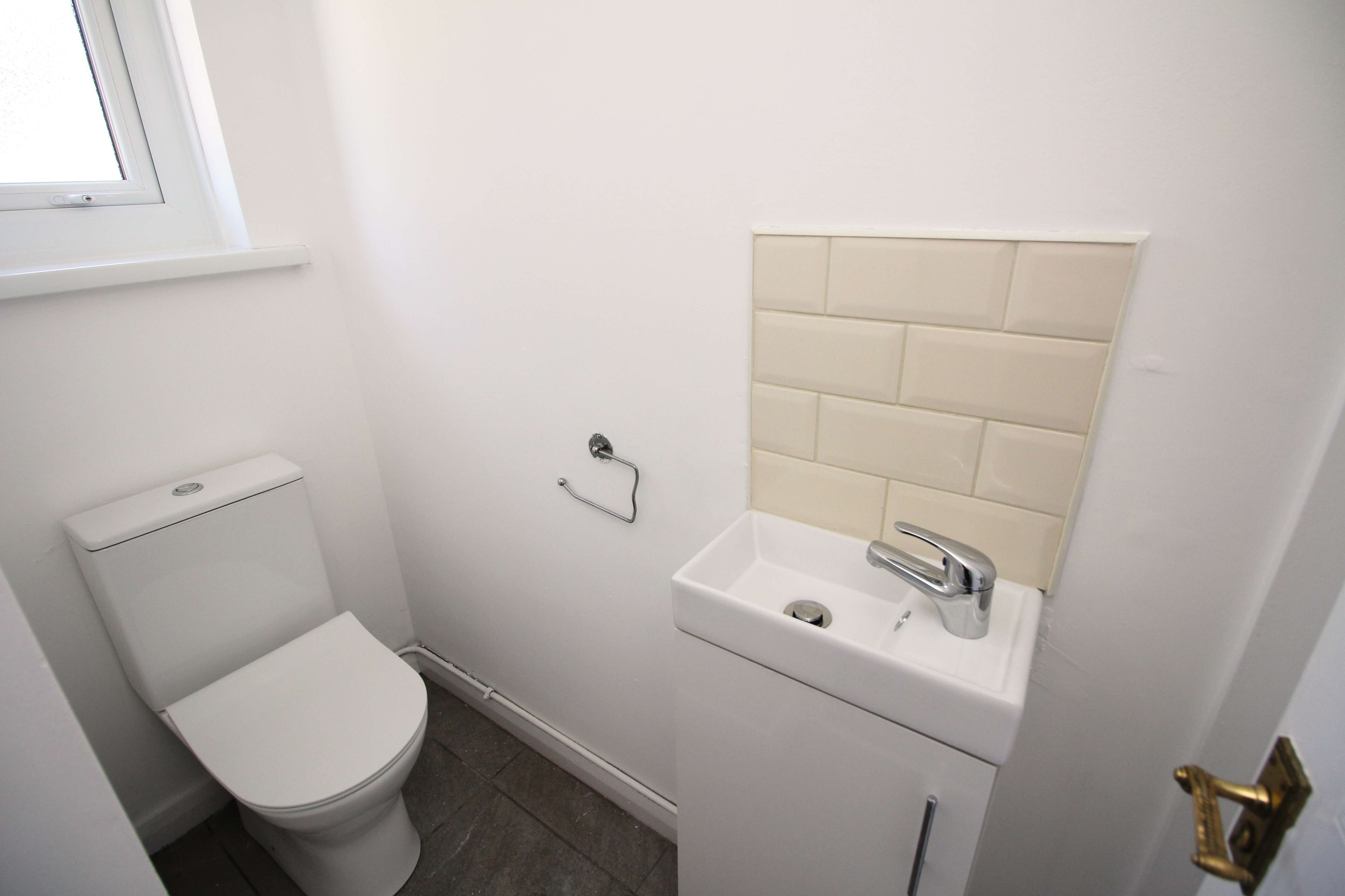 Clos Myddlyn, Manor Chase CF38 2JS  Interior