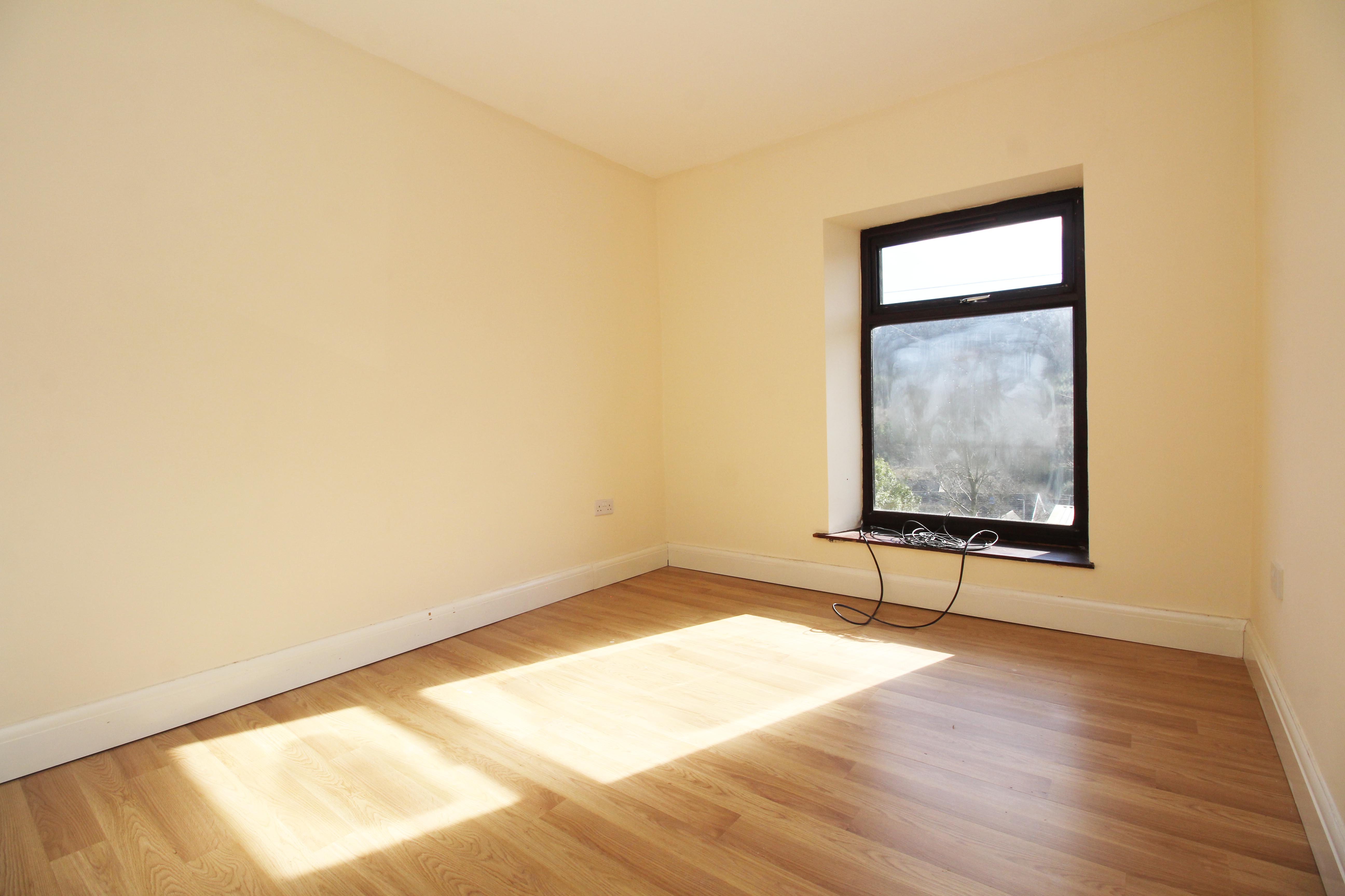 Vicarage Terrace, Treorchy. CF42 6NA  Interior