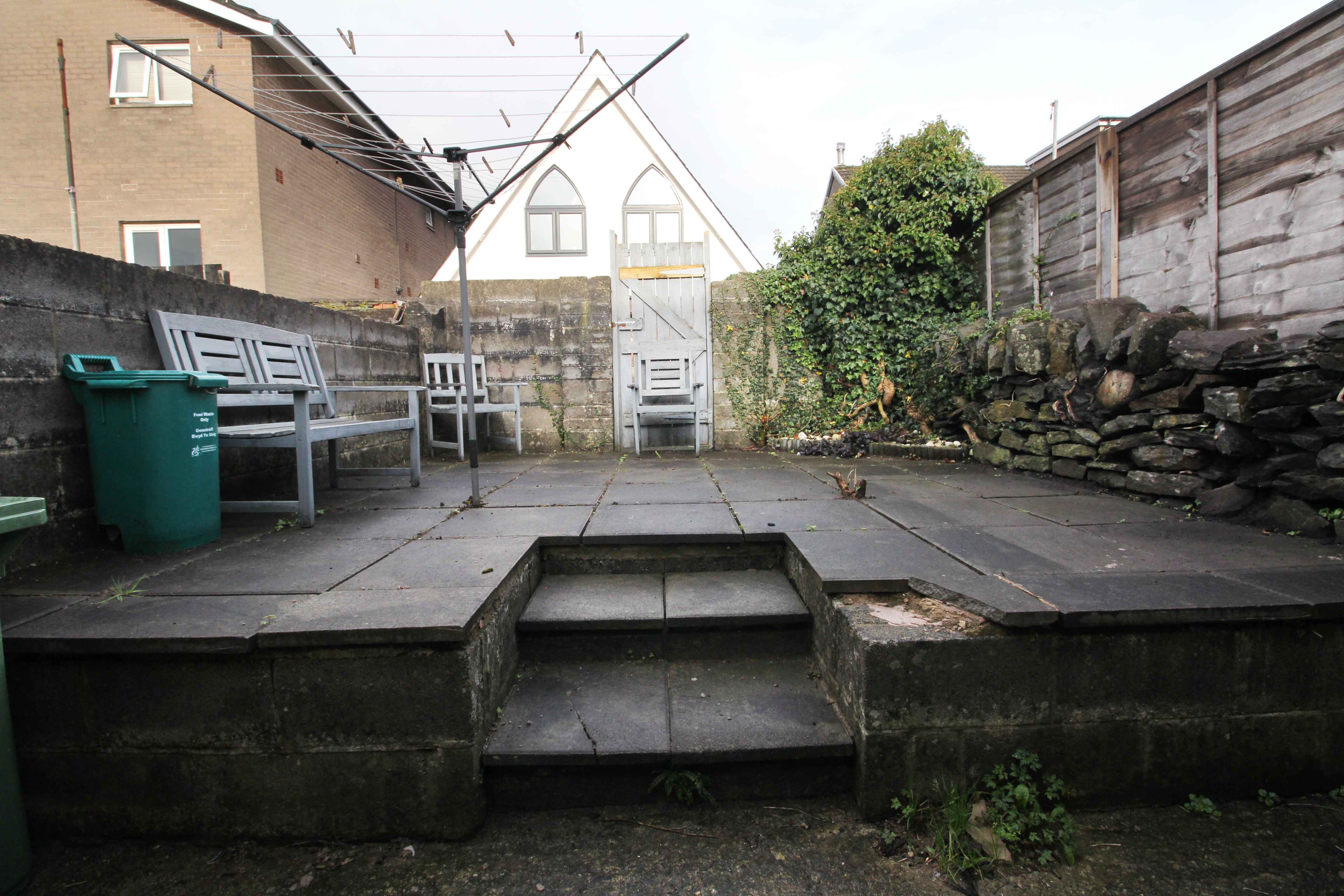 Thurston Road, Trallwn CF37 4RH  Interior