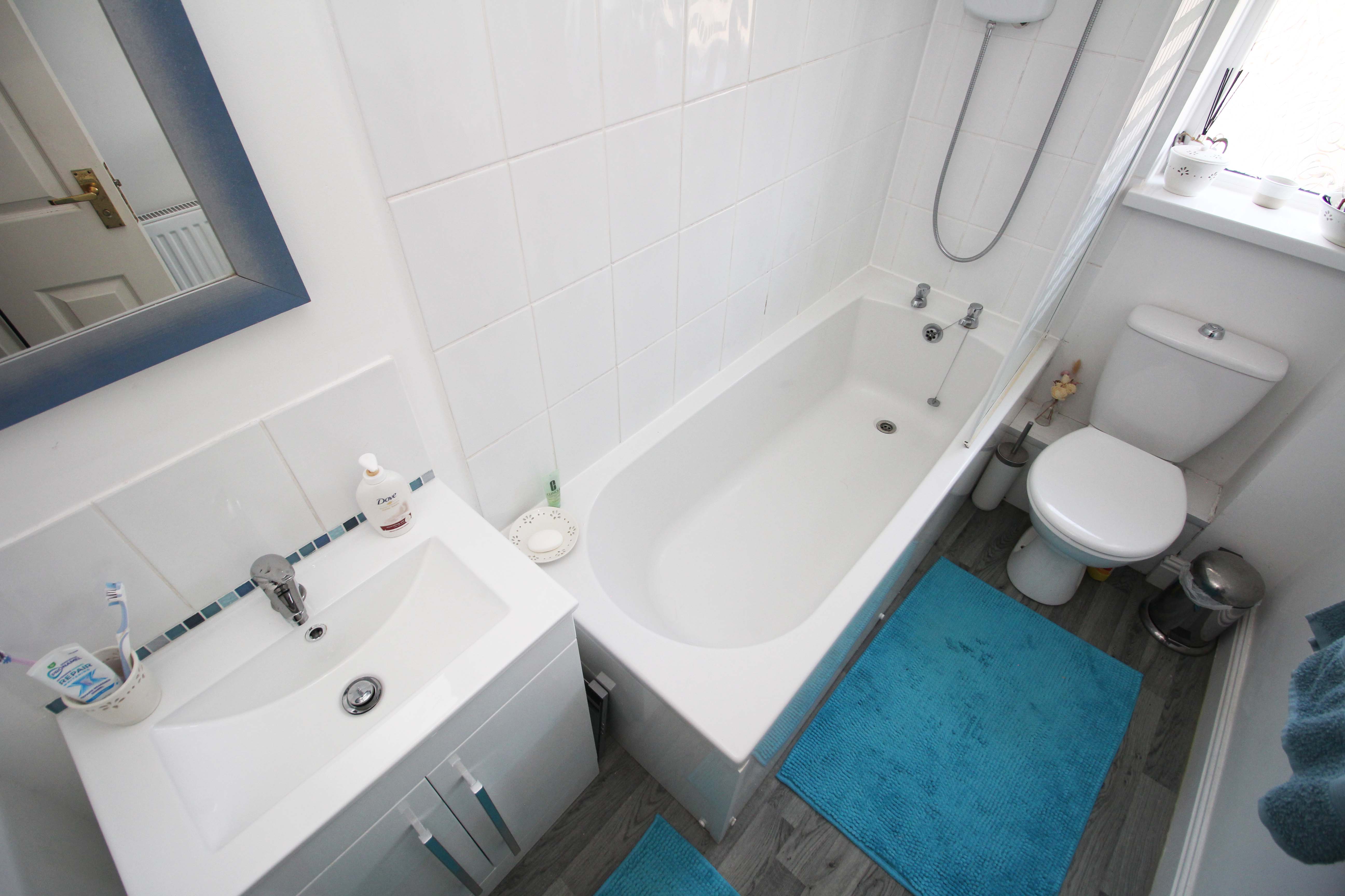 Llwyn Onn, Tyla Garw, CF72 9EU  Interior