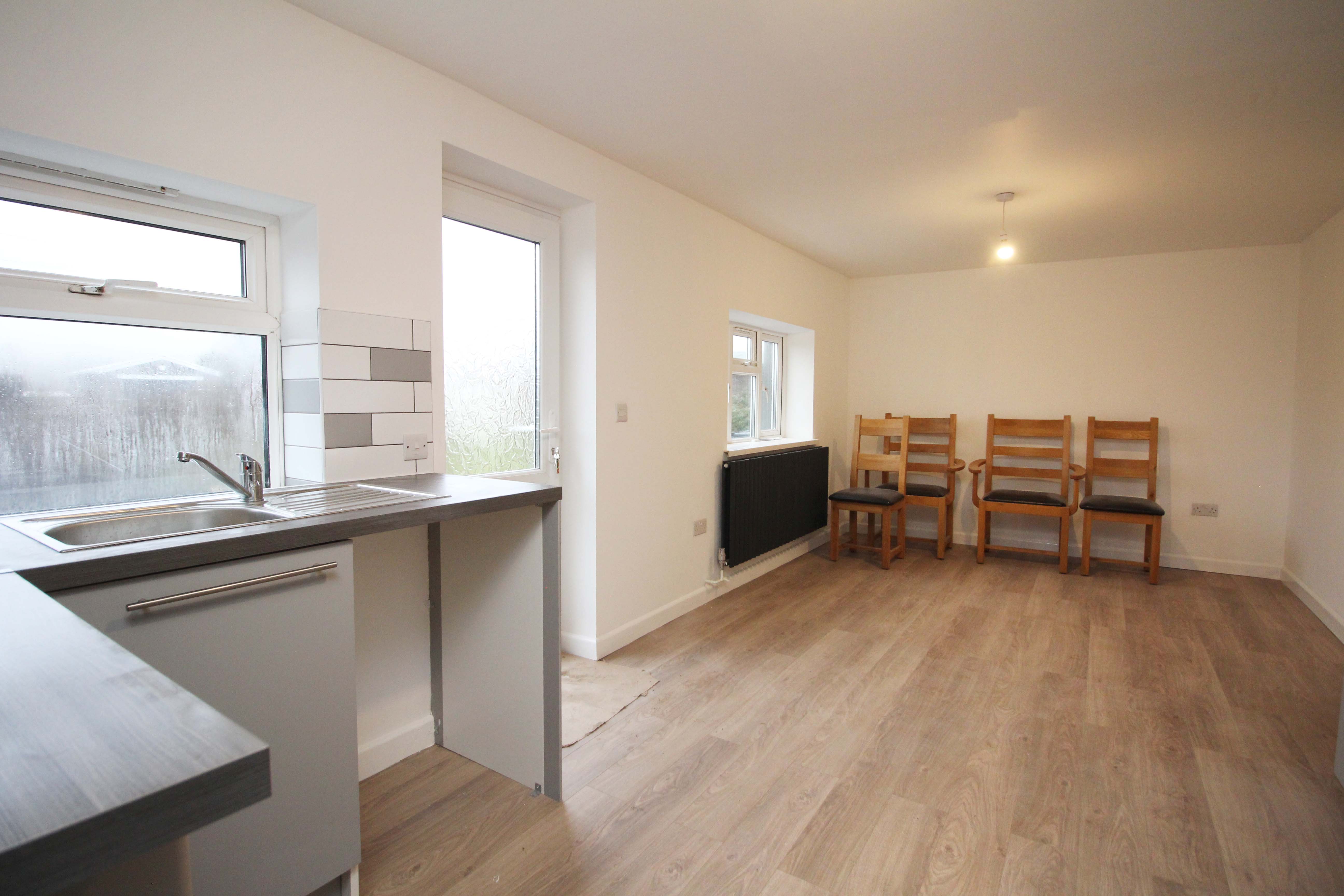 Church Road, Seven Sisters SA10 9DU  Interior