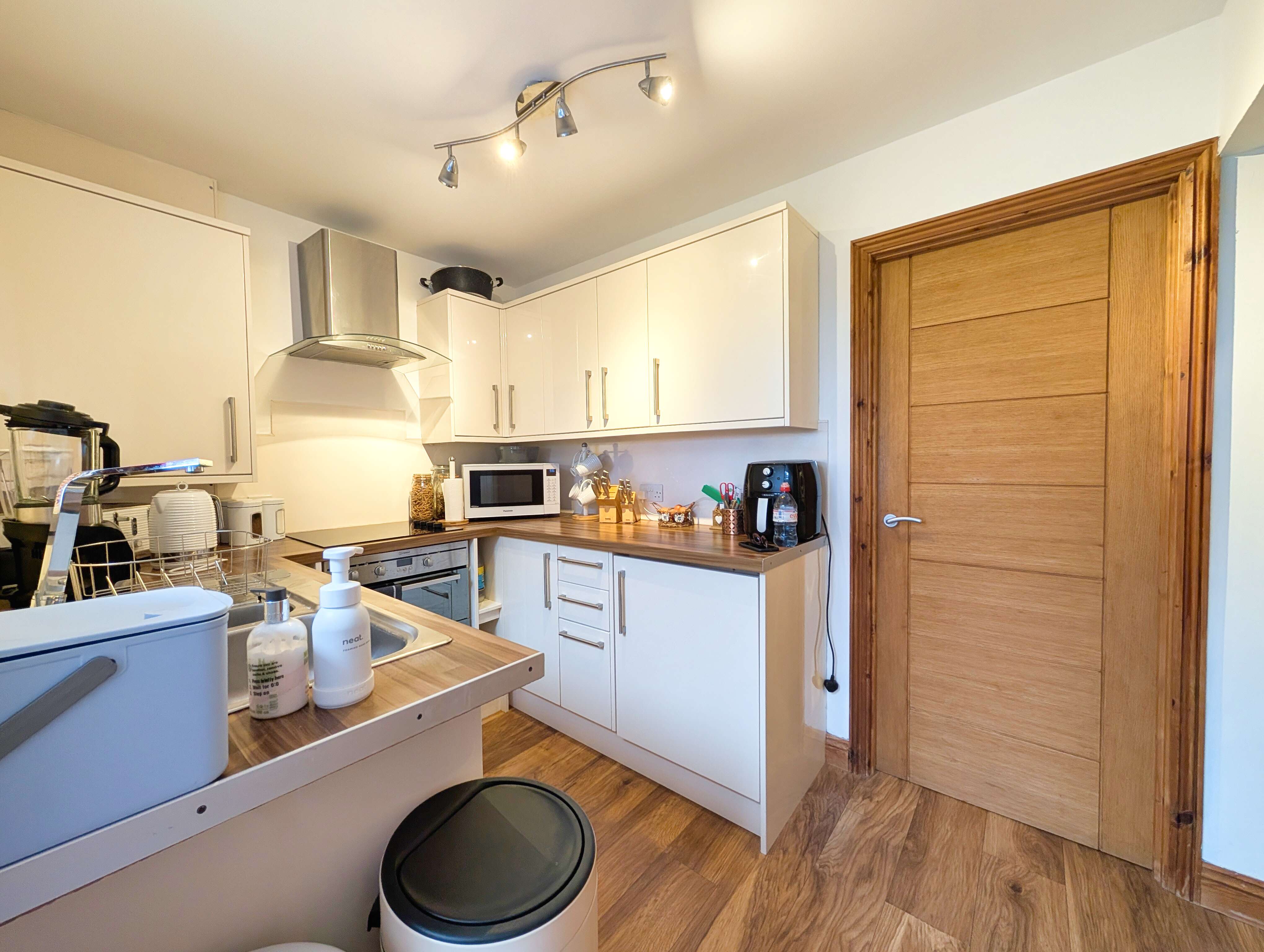 The Mews, Church Street, Llantrisant CF72 8SP  Interior