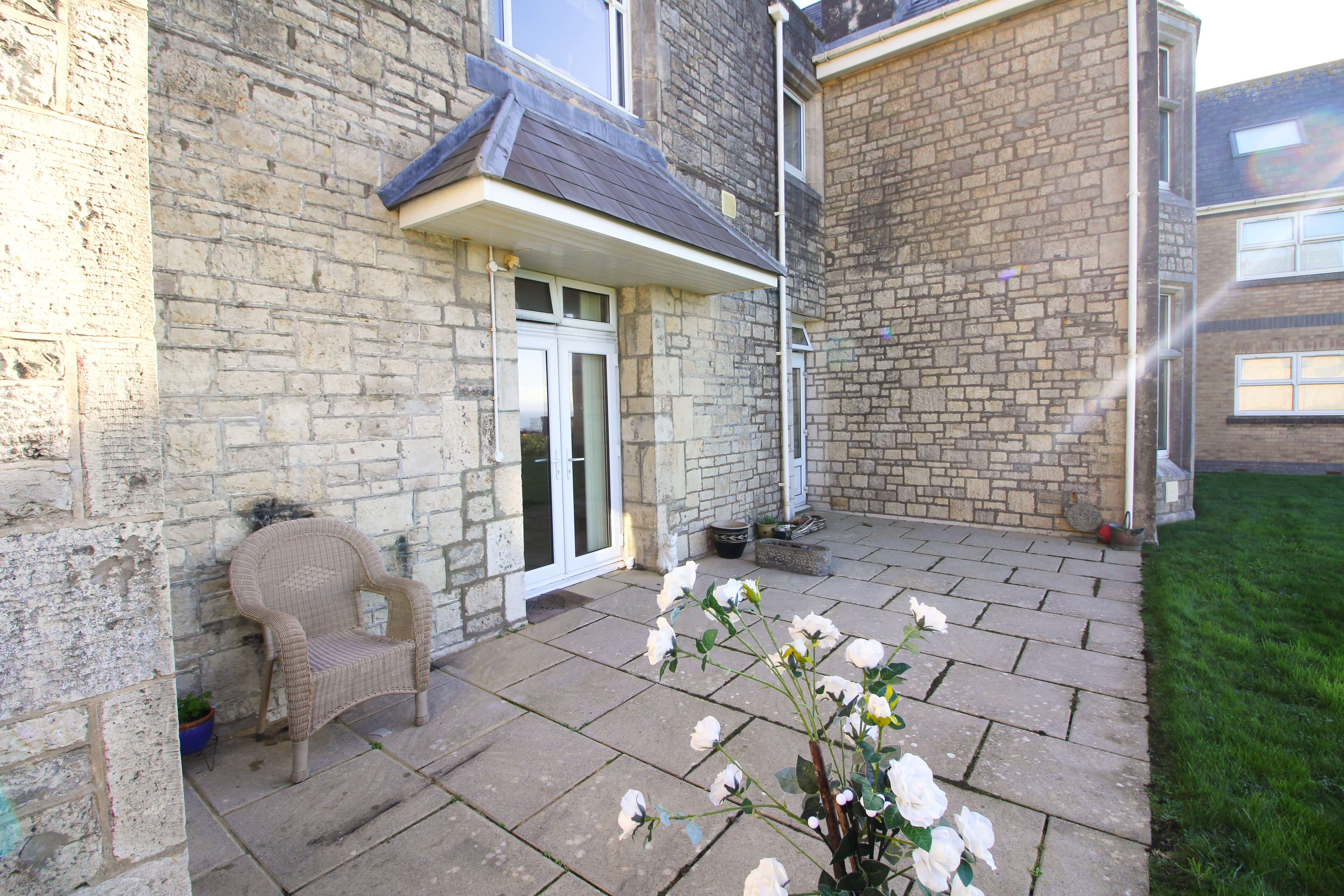 Y Graig, Ogmore By Sea, CF32 0QN  Interior