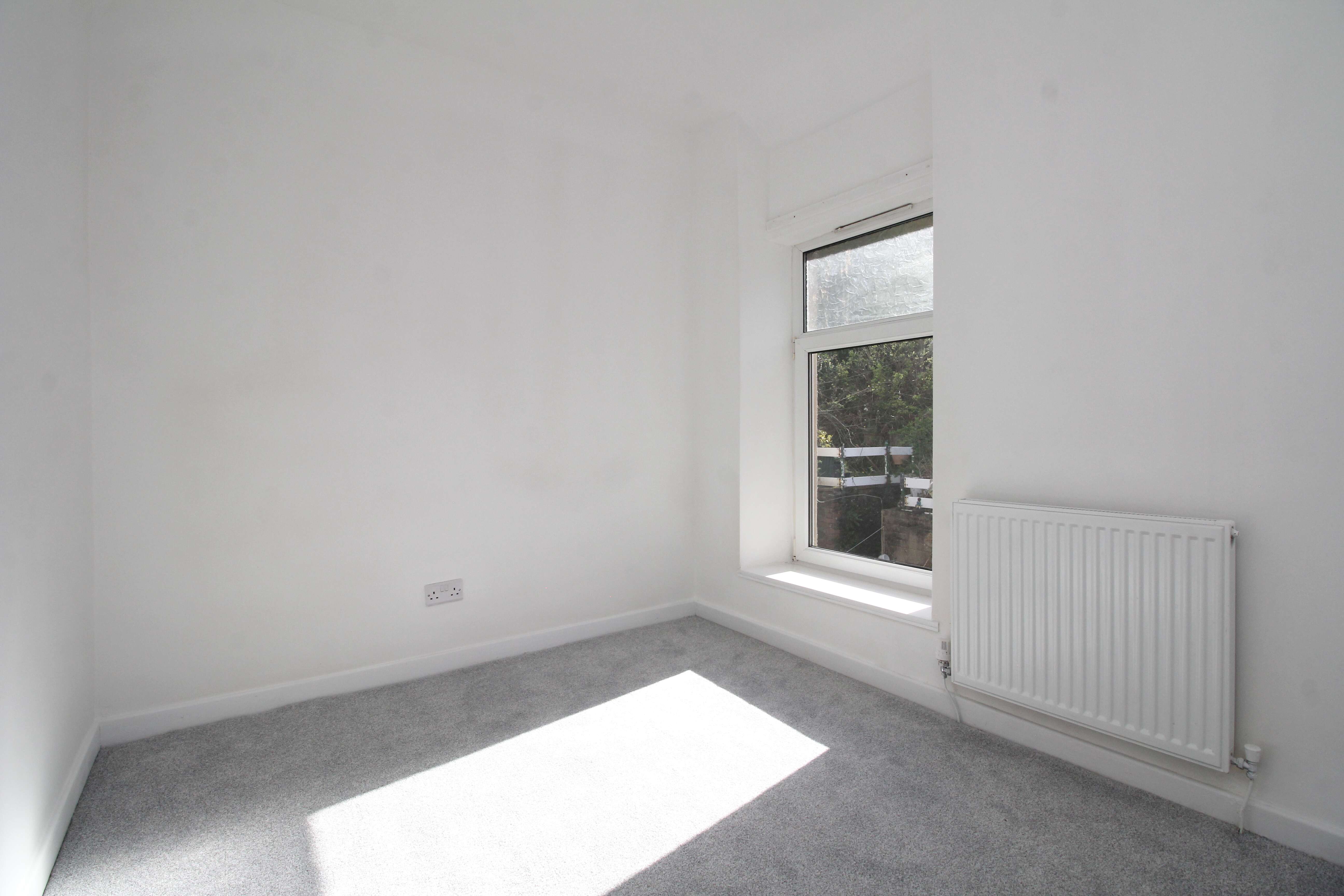 Main Road, Abercynon, CF45 4BX  Interior