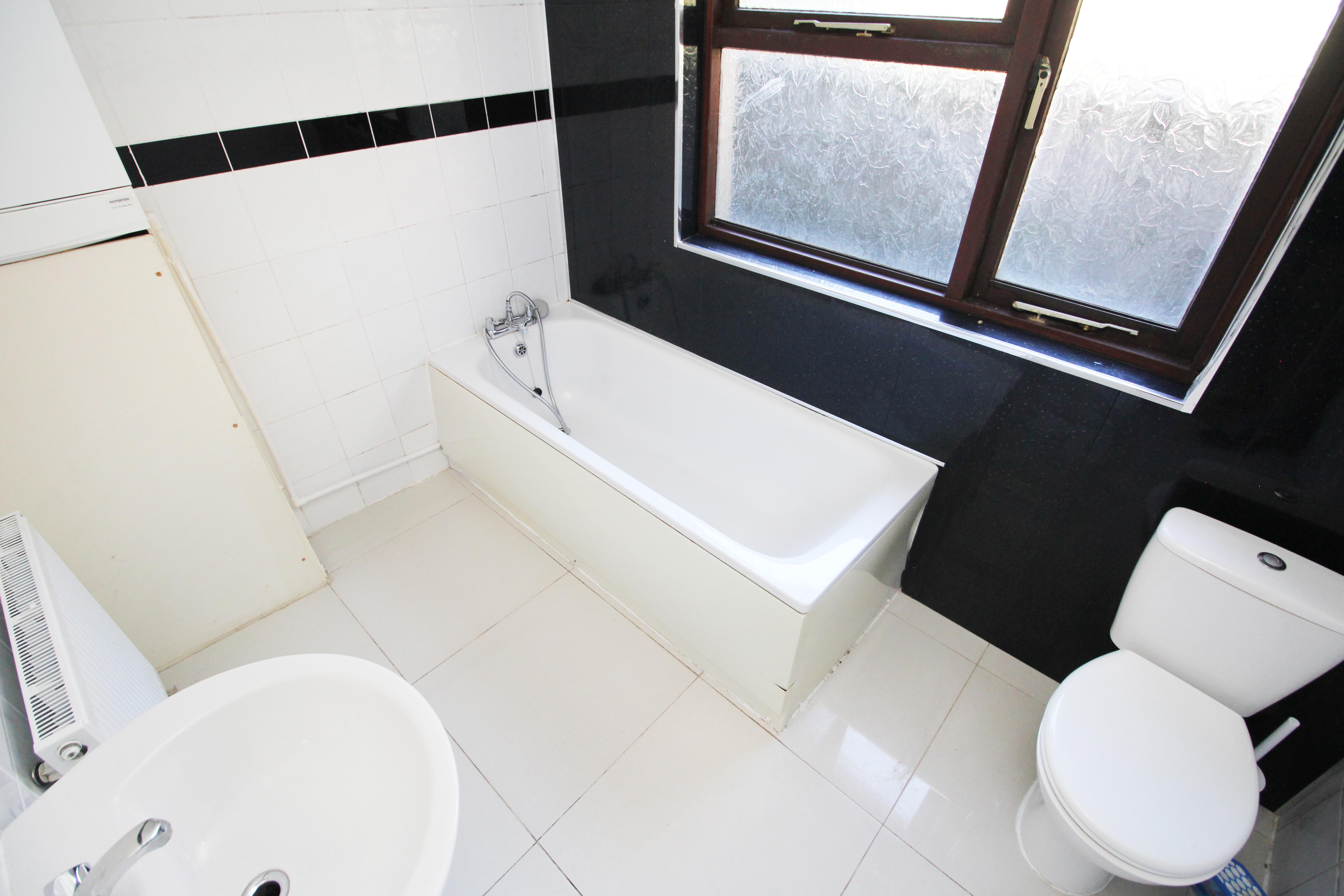 Vicarage Terrace, Treorchy. CF42 6NA  Interior