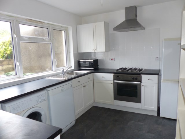 Vicarage Court, Pontypridd, CF38 1DL  Interior