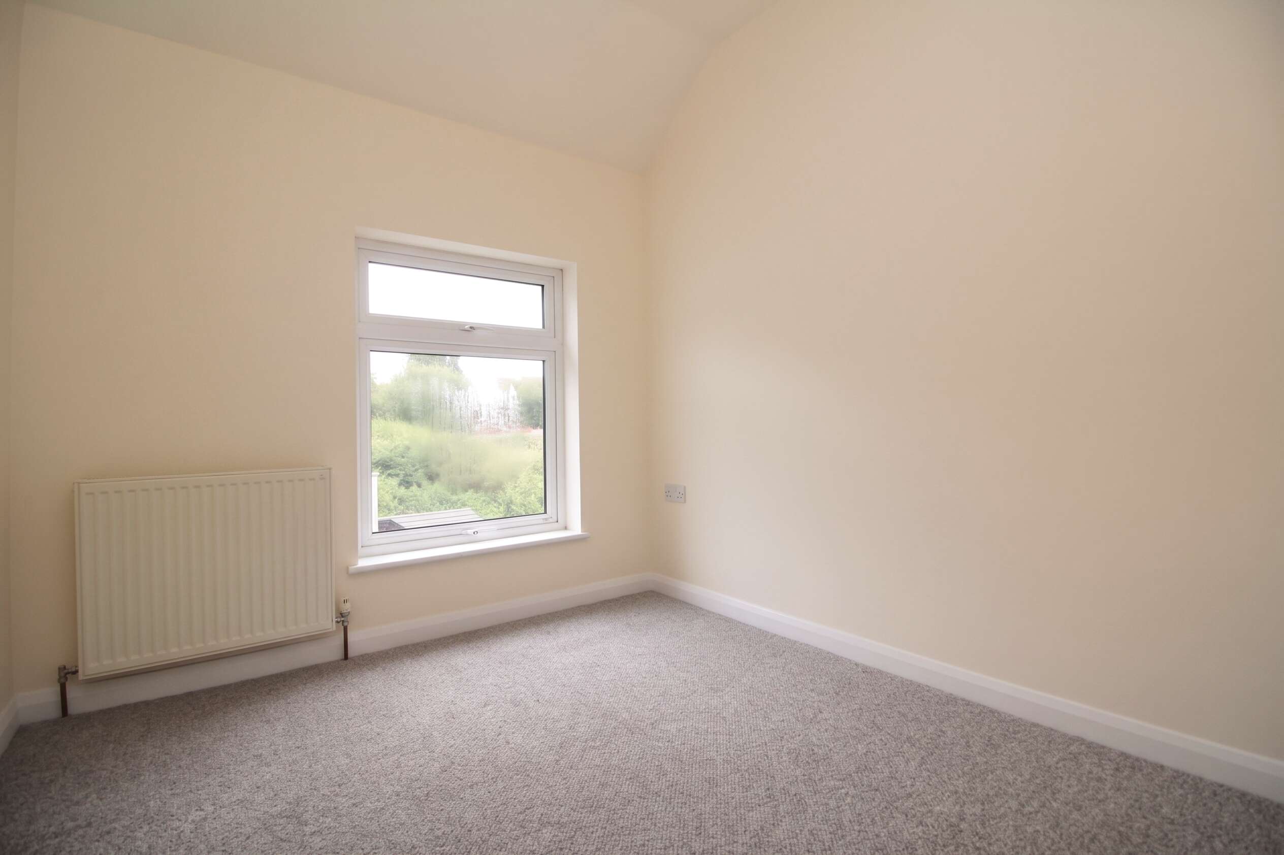 Thomas Street, Gilfach Goch, Porth, CF39 8TU  Interior