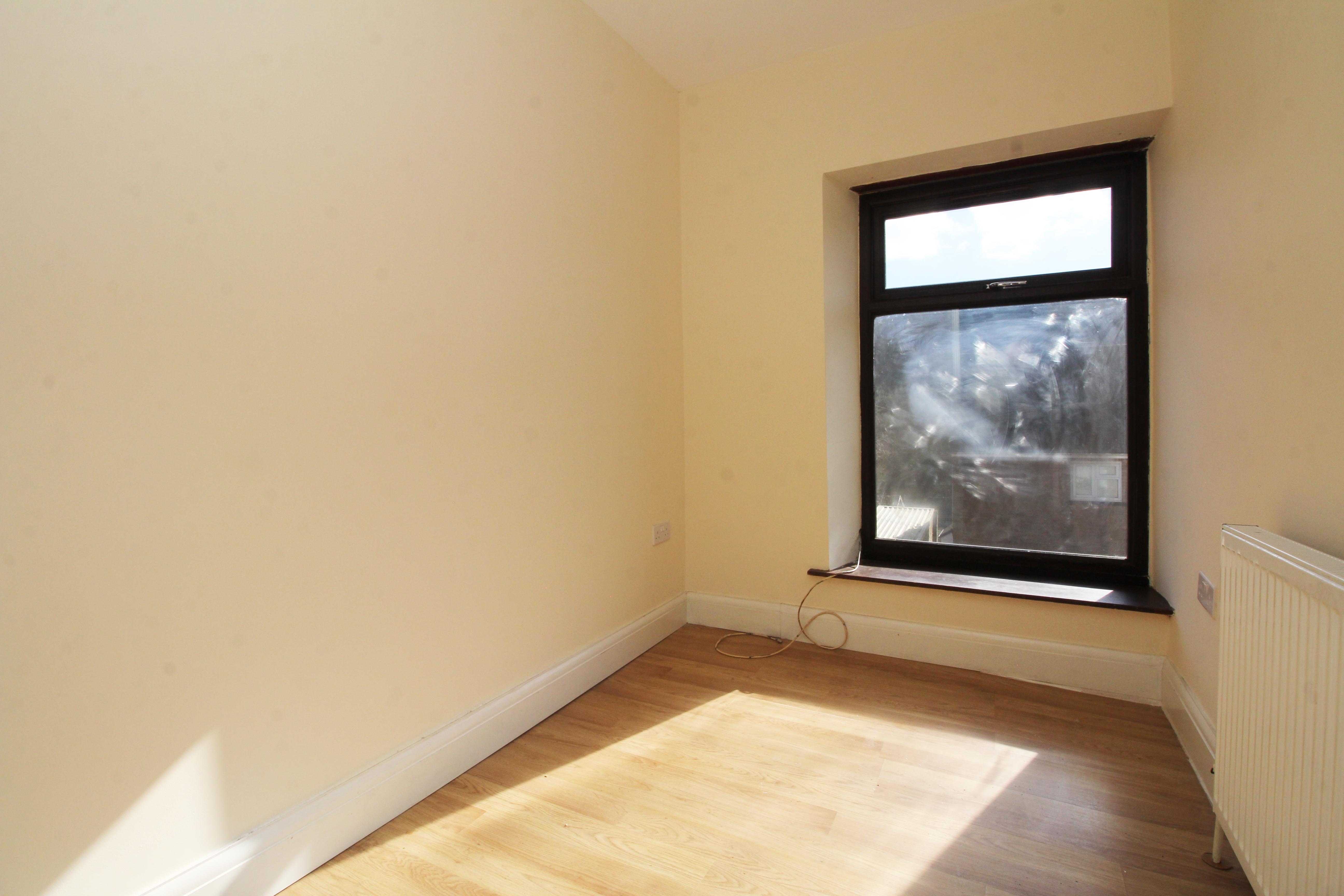 Vicarage Terrace, Treorchy. CF42 6NA  Interior