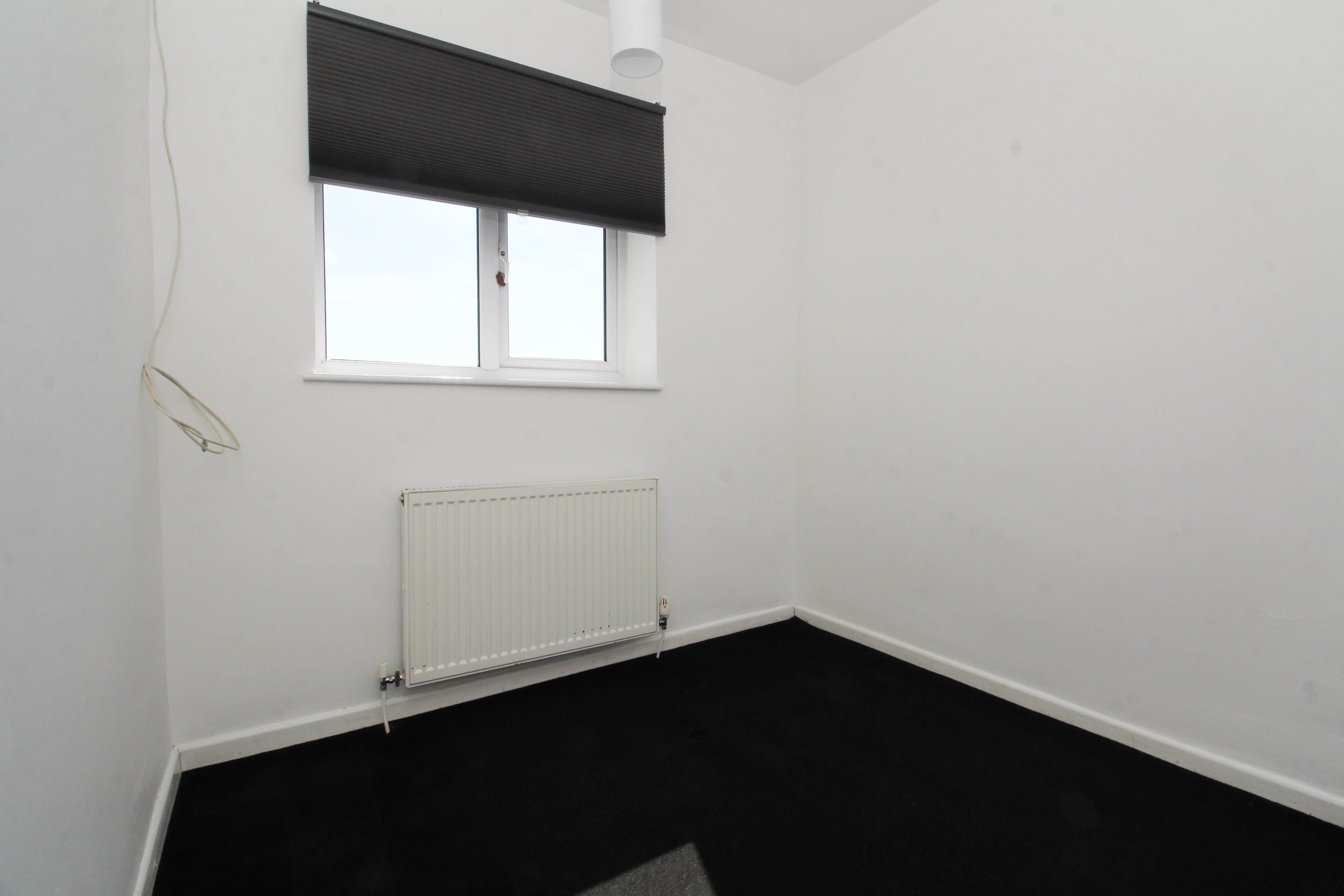 Brynamlwg, Pontyclun, CF72 9AU  Interior