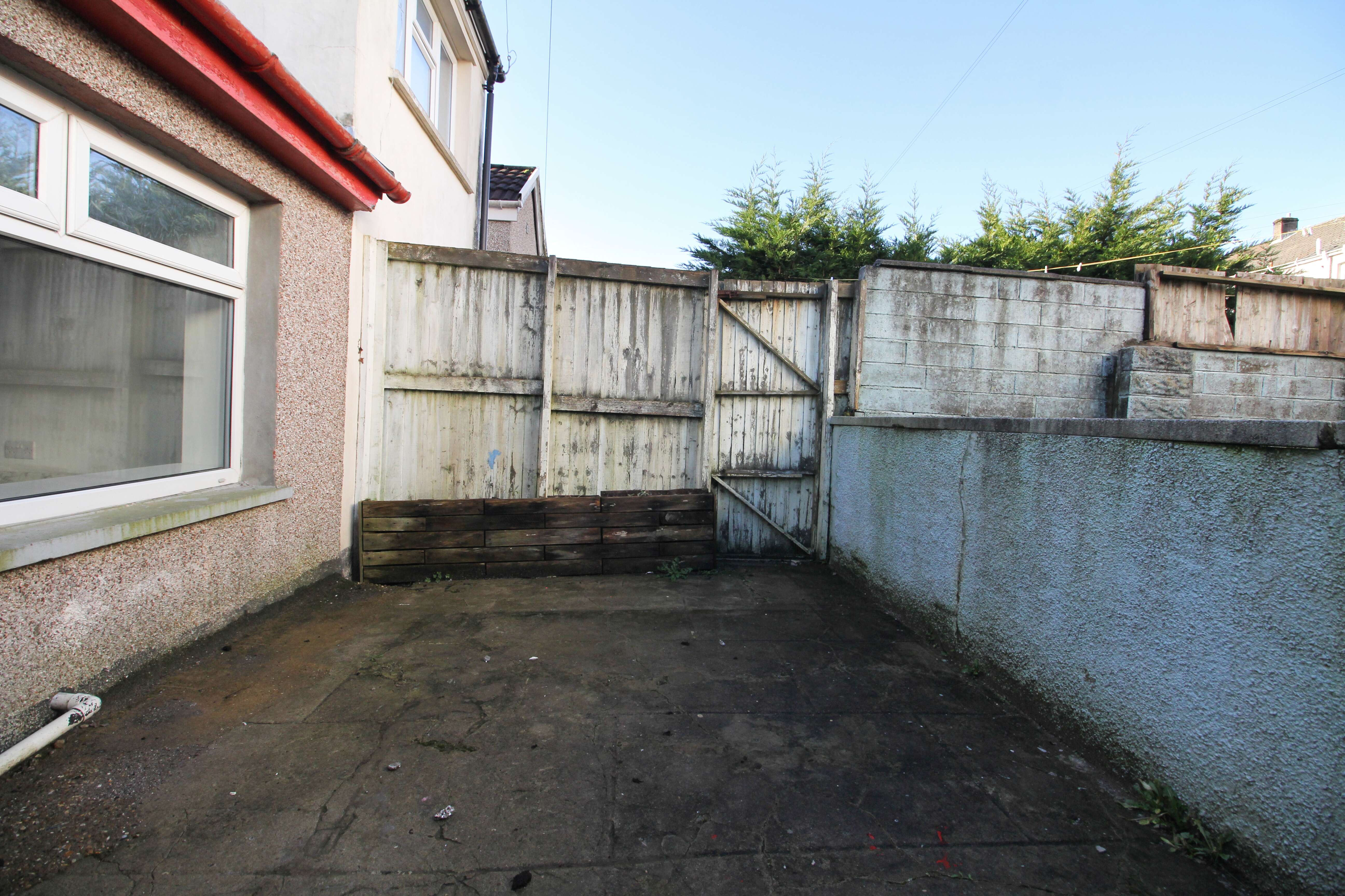 Dyffryn Terrace, Church Village CF38 1RE  Interior