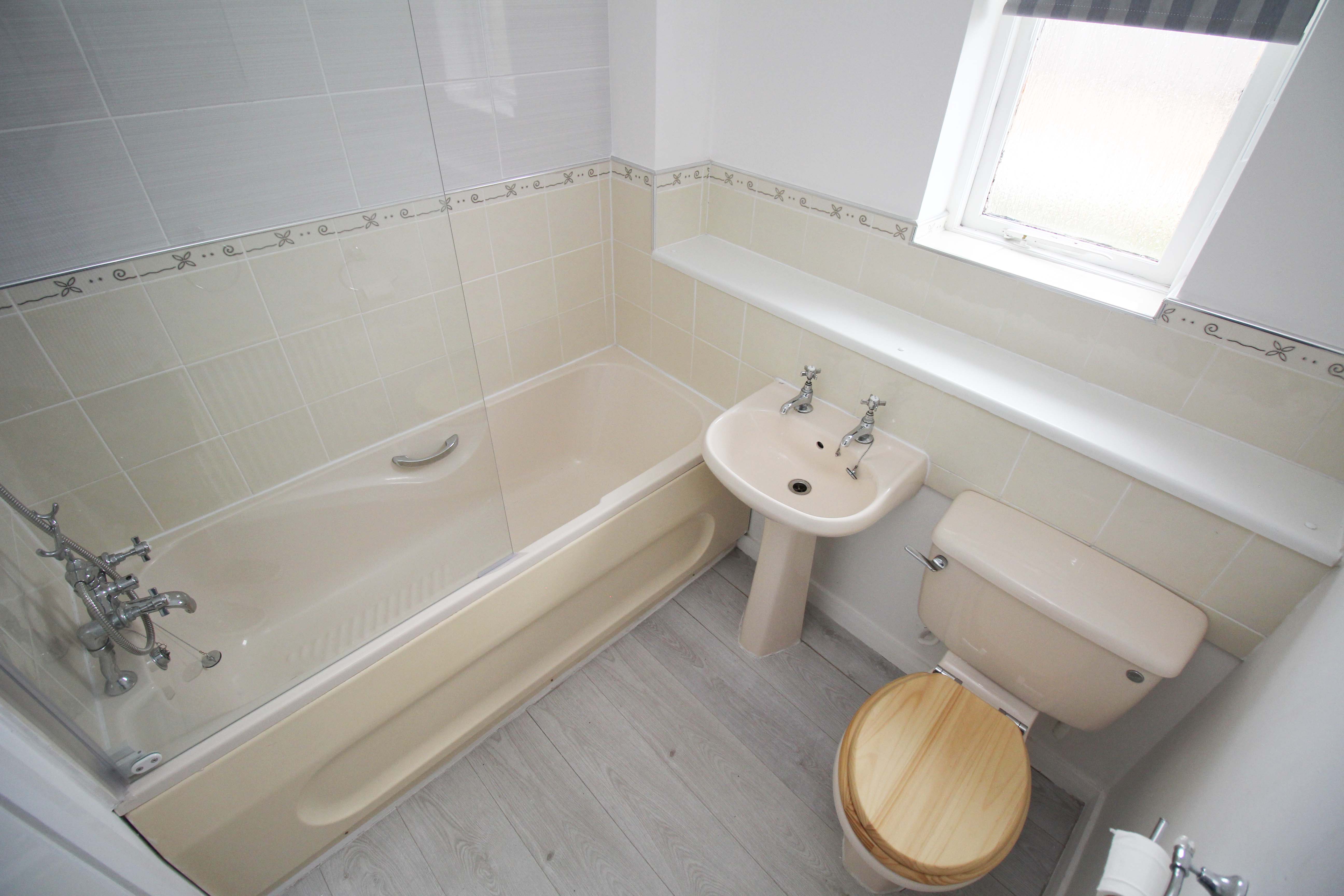 Manor Chase, Beddau CF38 2TG  Interior