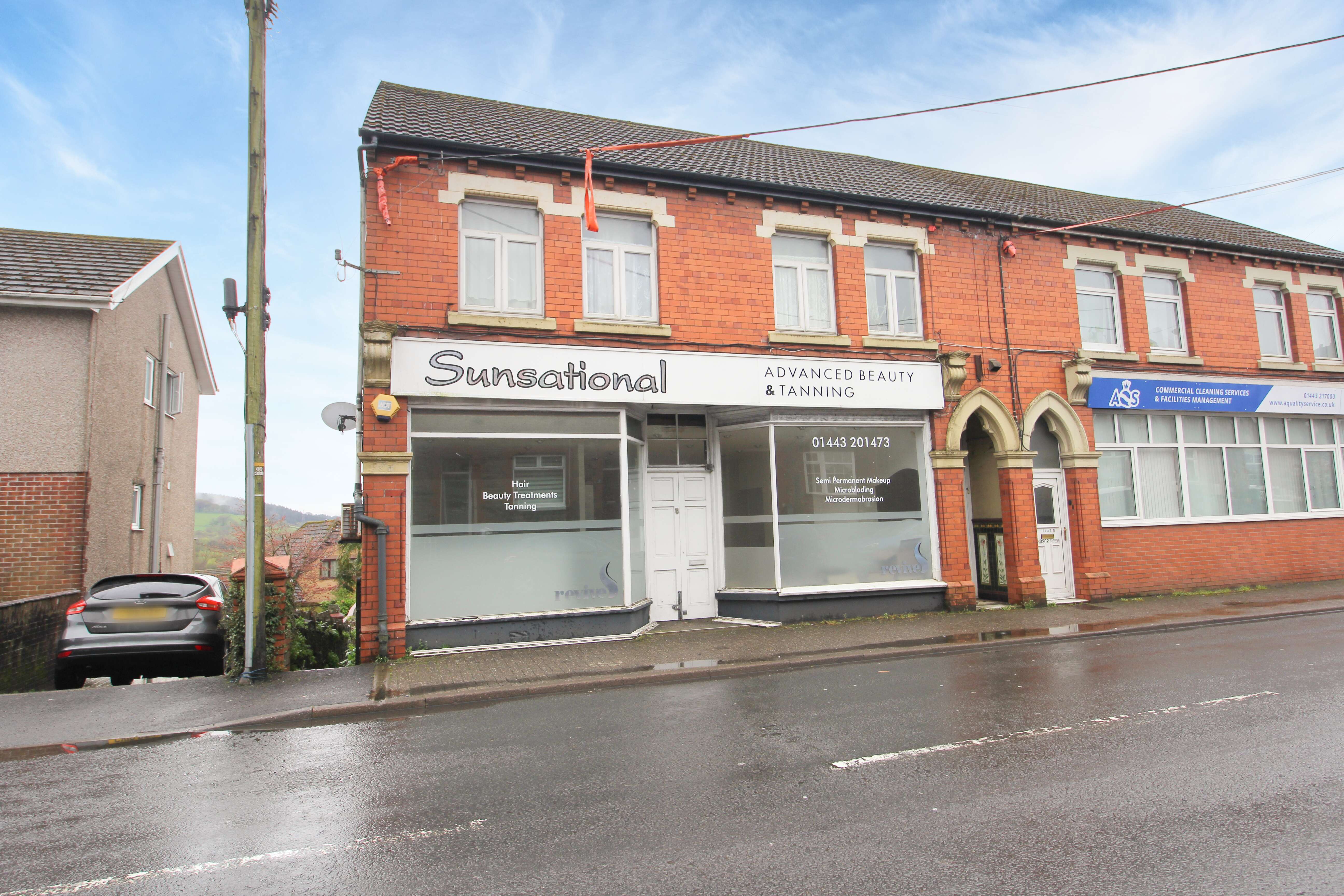 Main Road, Llantwit Fardre, Pontypridd CF38 2HE  Interior