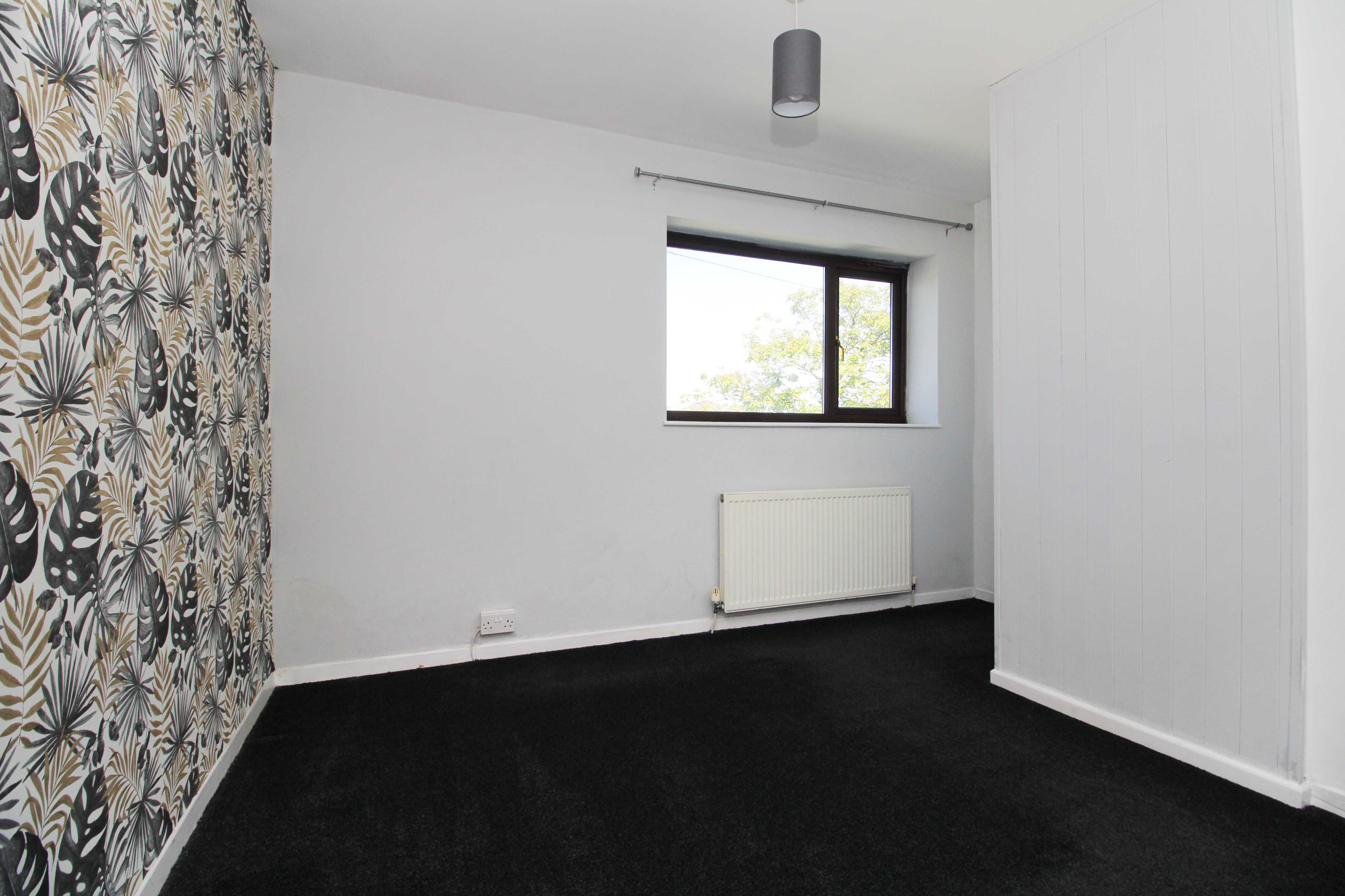 Brynamlwg, Pontyclun, CF72 9AU  Interior