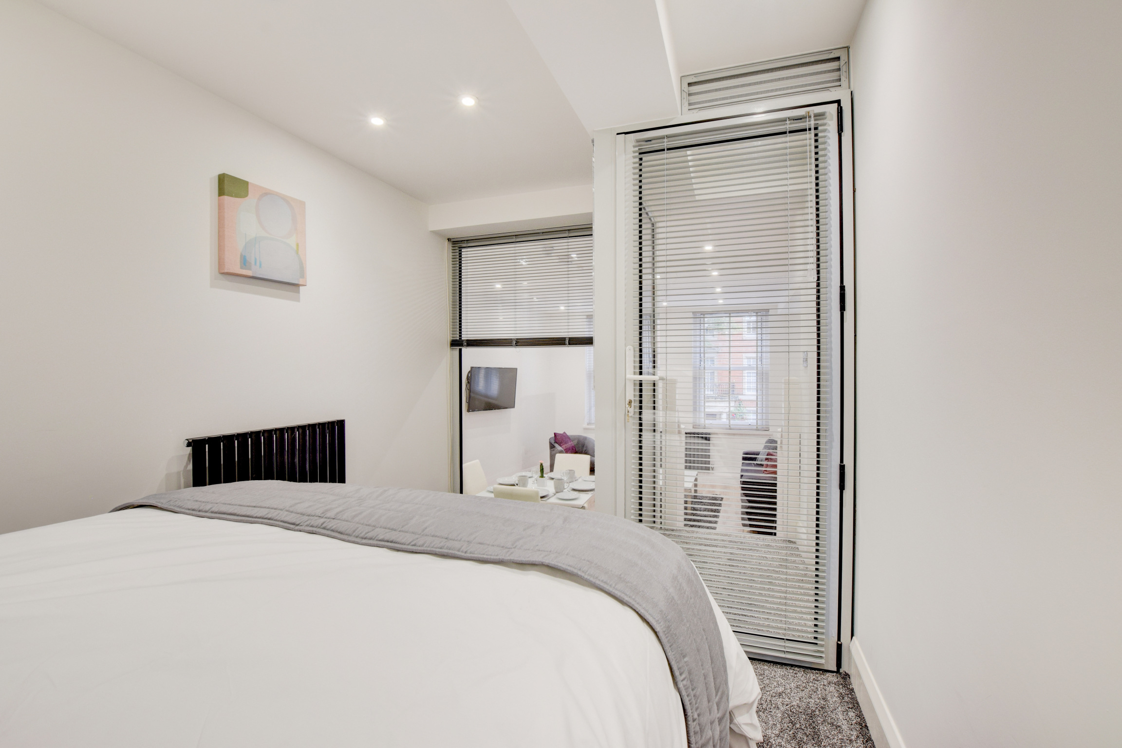Flat 2, 11 Westgate street  Interior