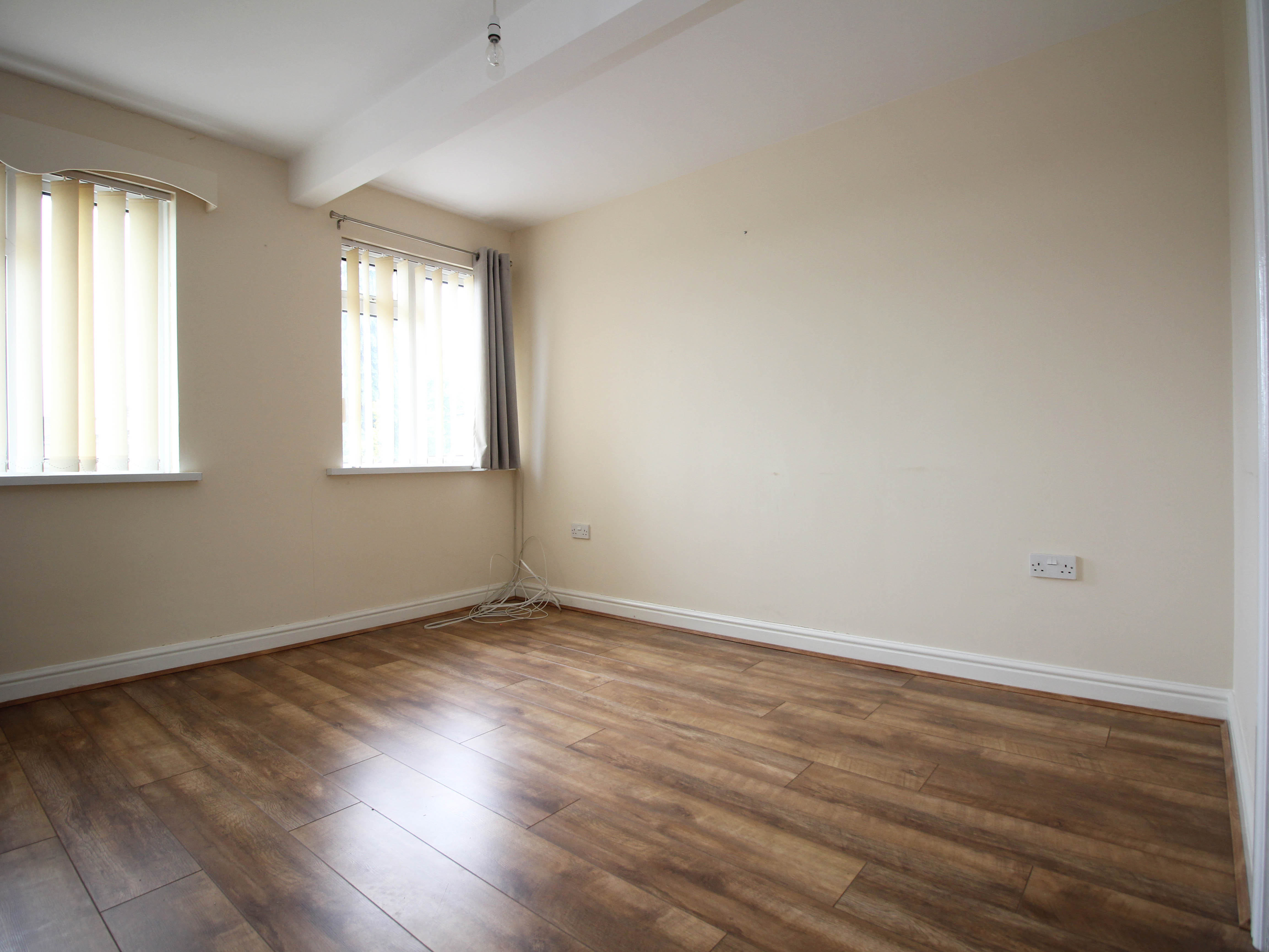 Brynamlwg, Pontyclun CF72 9AU  Interior
