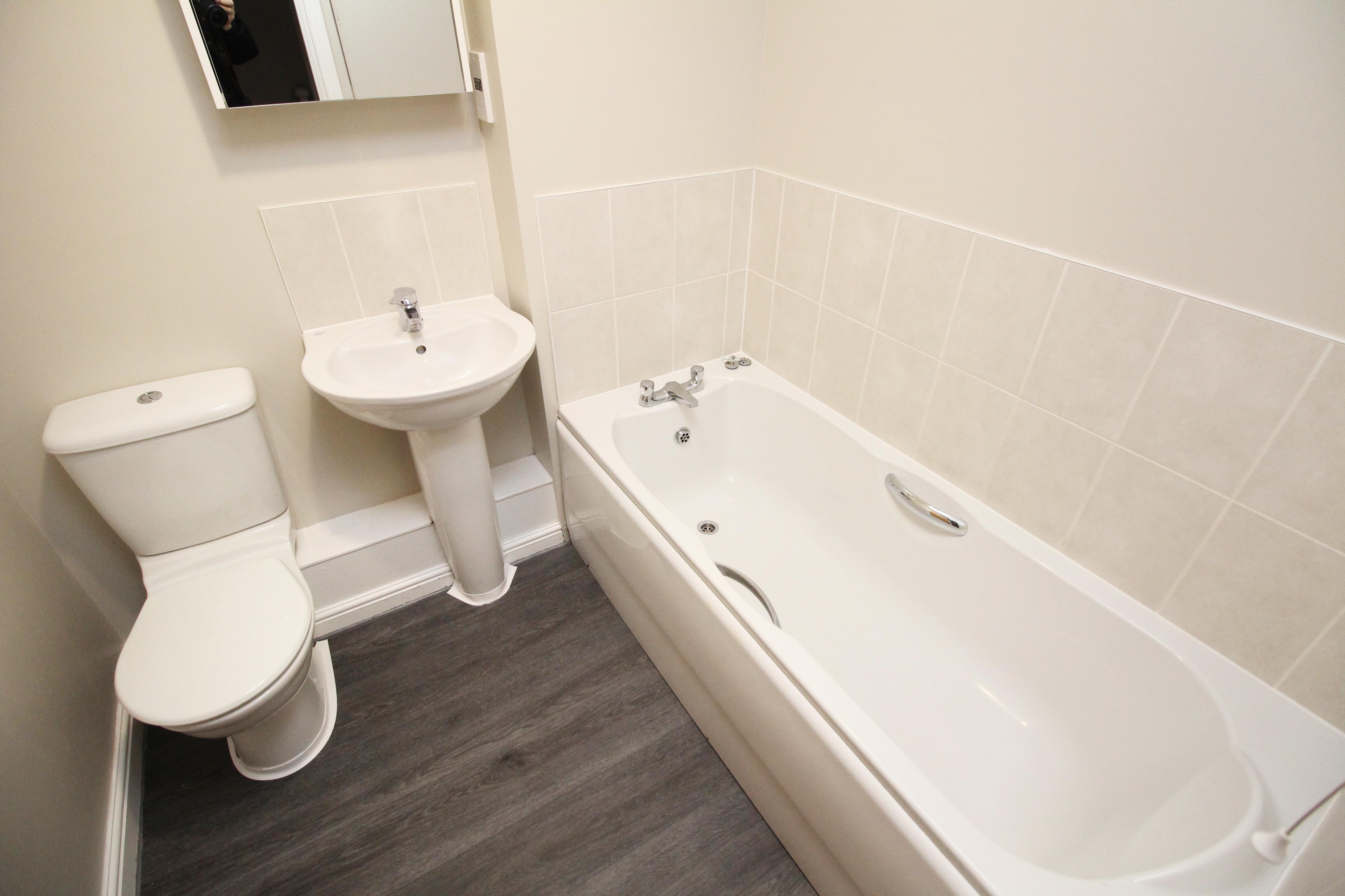 Lonydd Glas, Llanharan, CF72 9FW  Interior