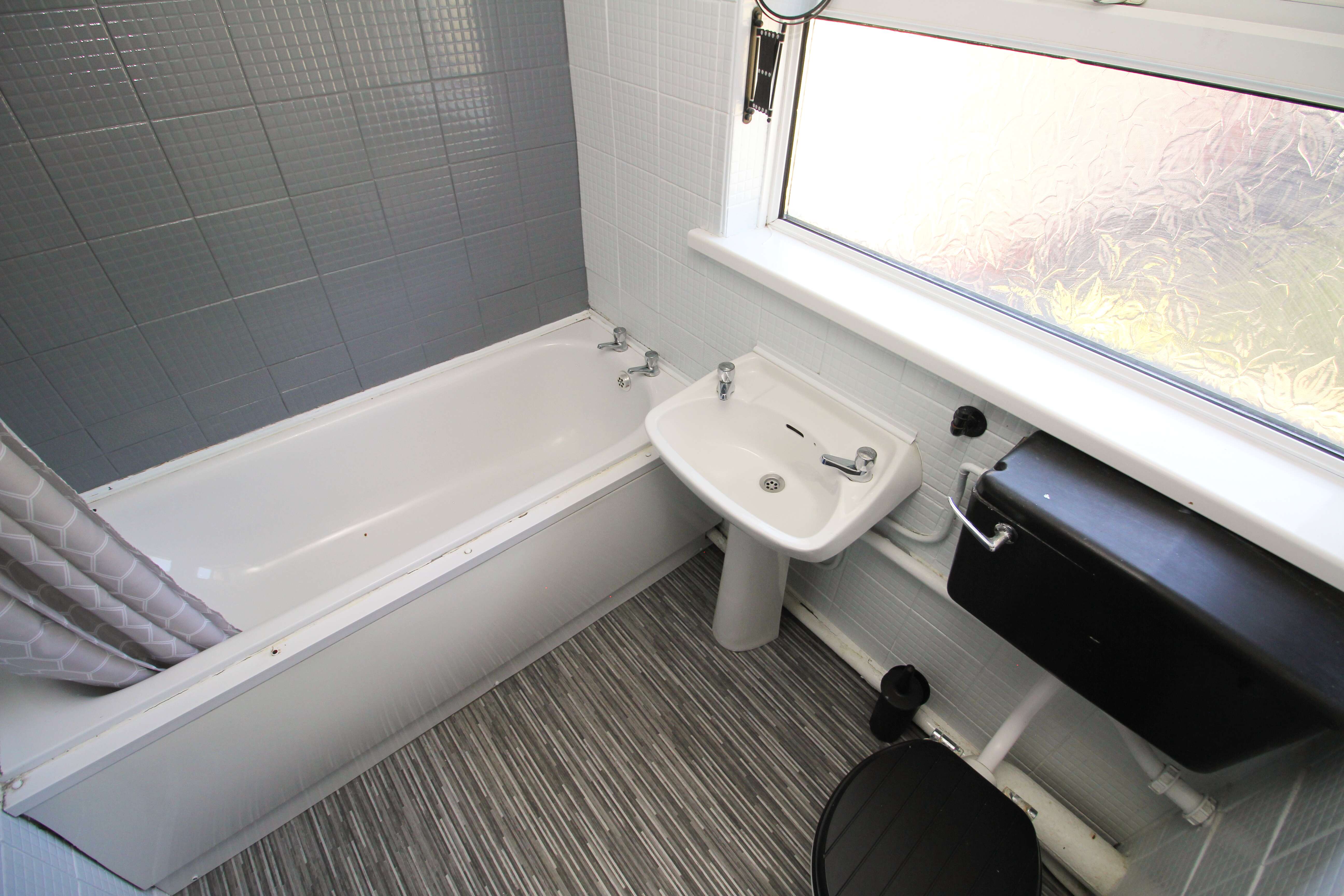 Dan y Cribyn, Ynysybwl CF37 3EU  Interior