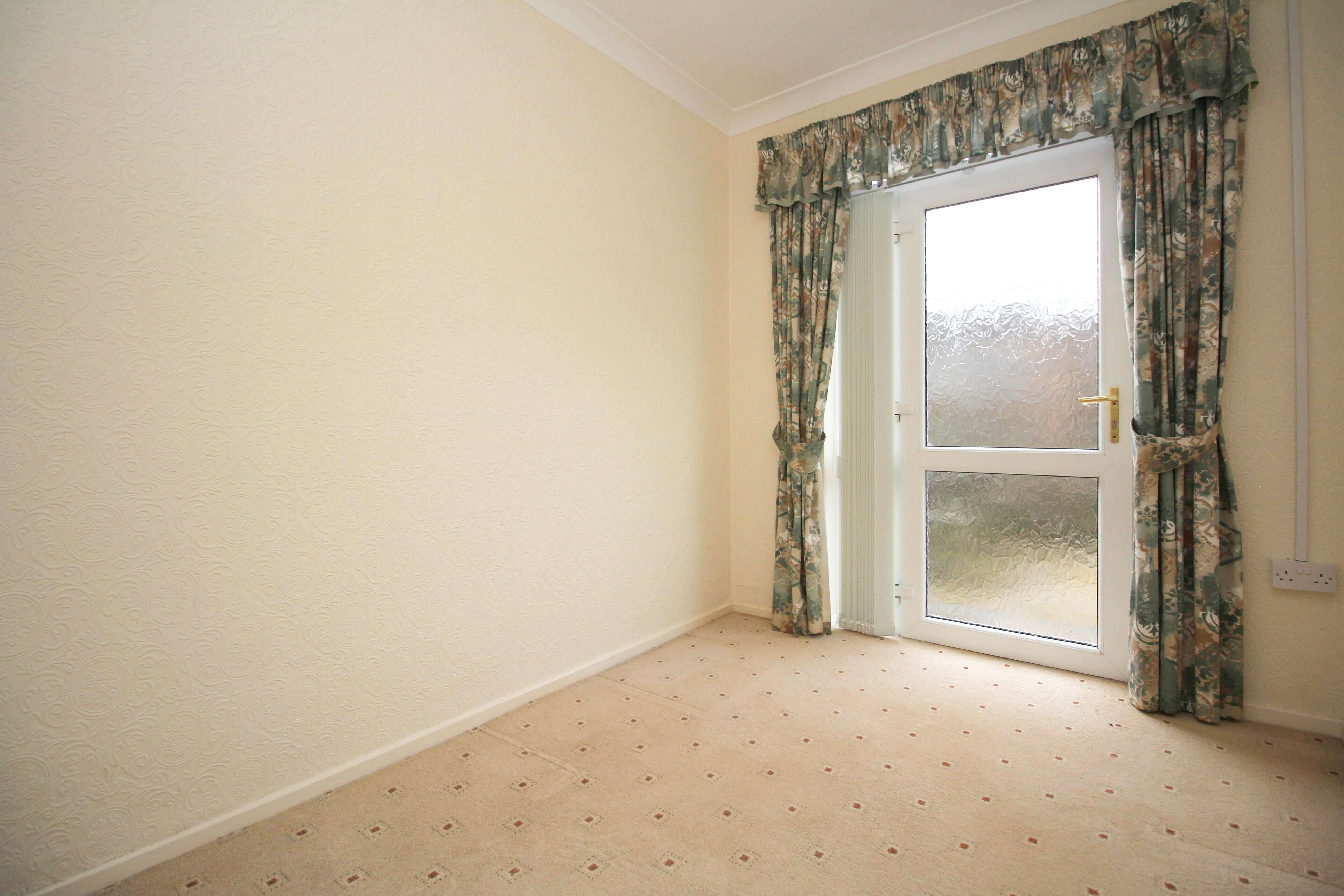 Fairview Close, Pontyclun CF72 9EQ  Interior