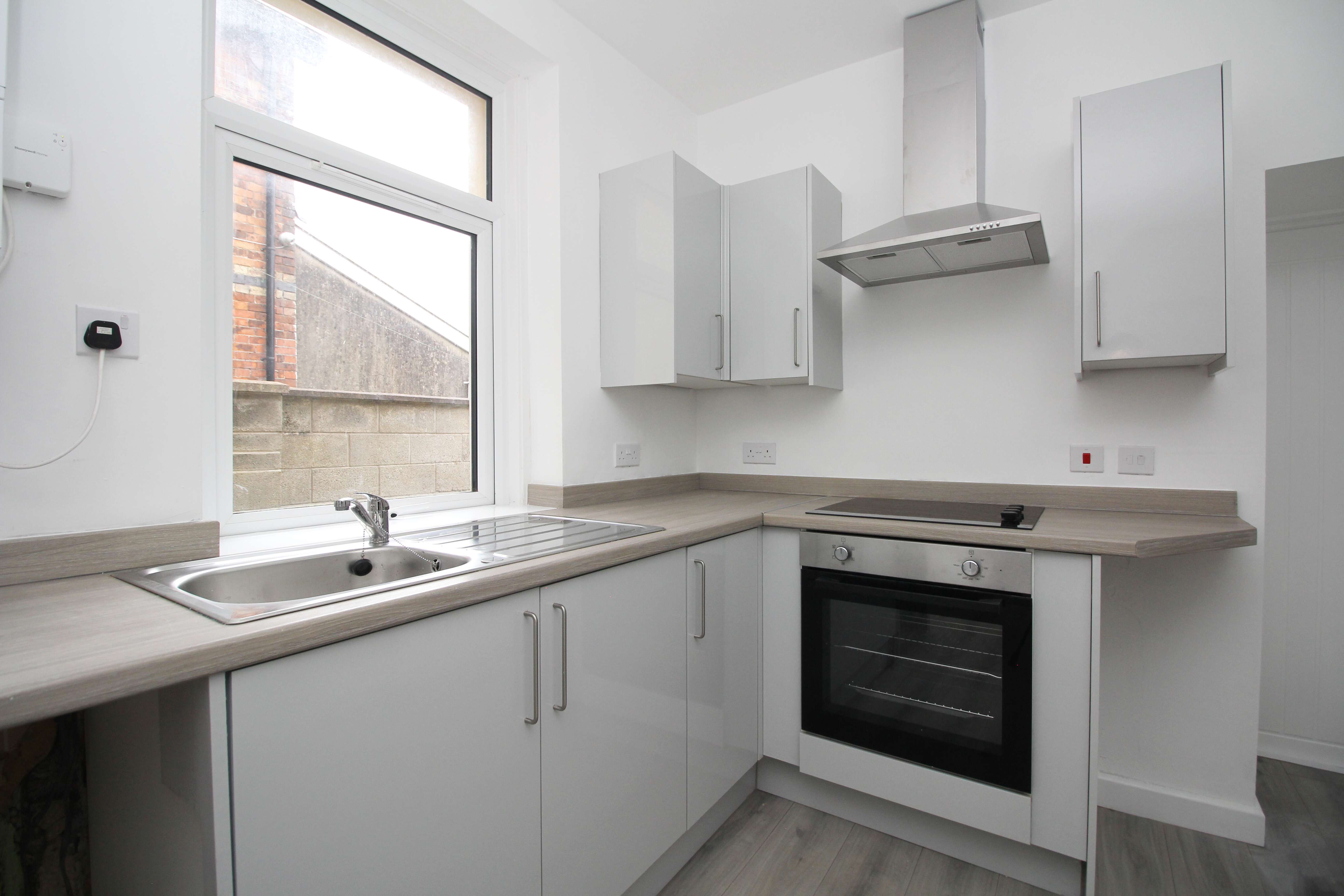 Station Terrace, Treherbert, CF32 5HU  Interior