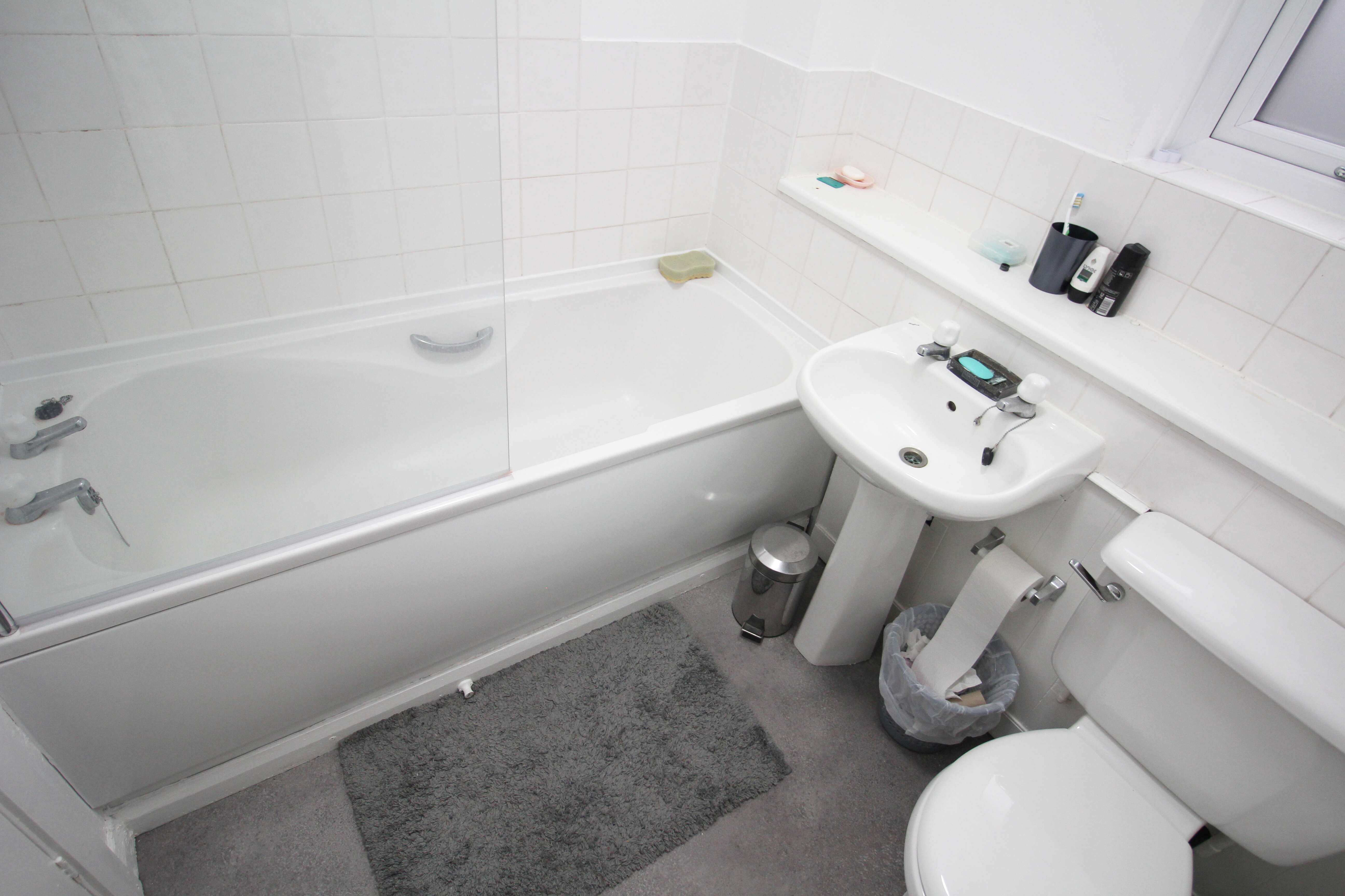 Clos Y Dolydd, Manor Chase CF38 2TG  Interior