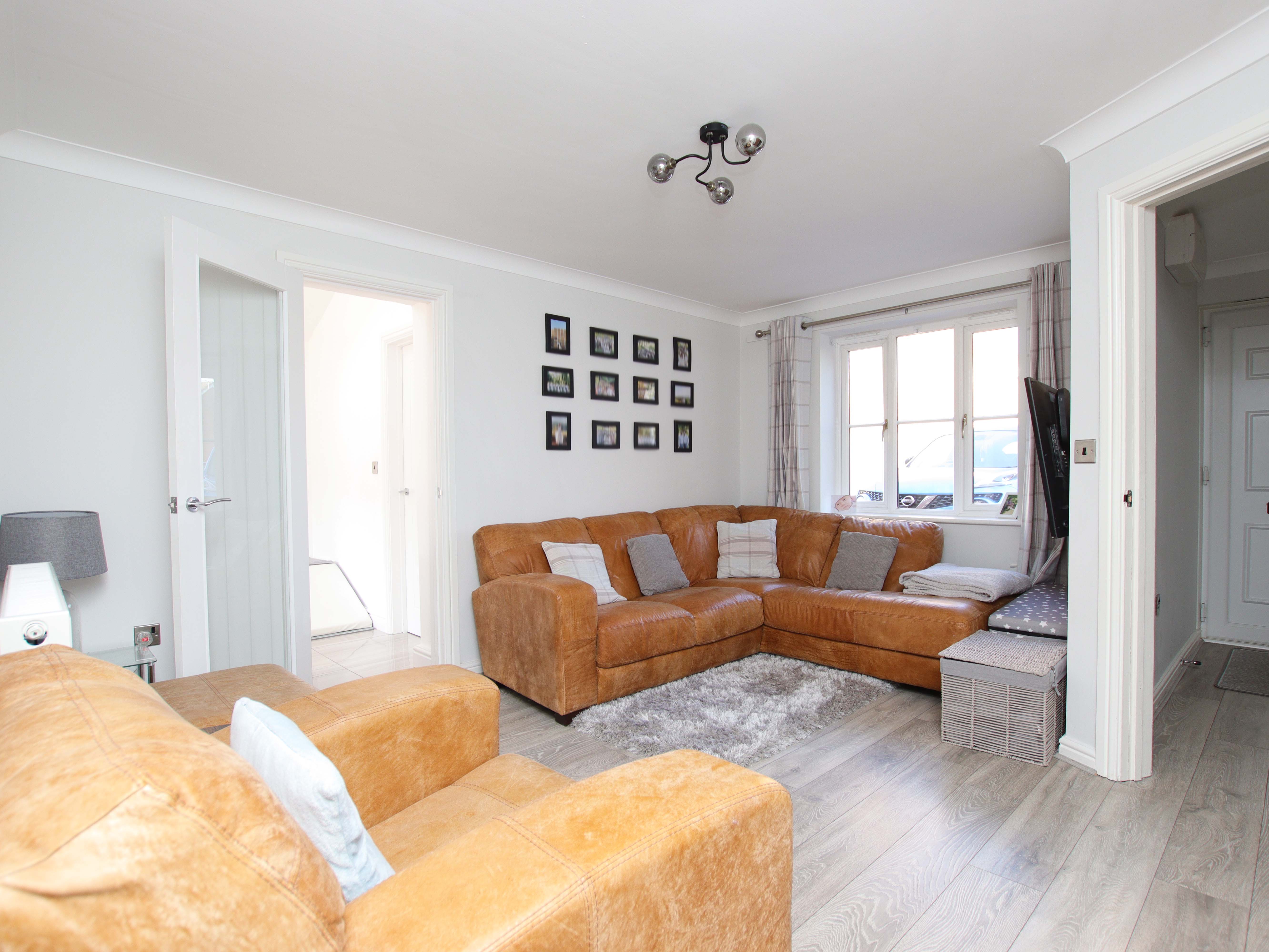 Coed Mieri, Pontyclun CF72 9UW  Interior