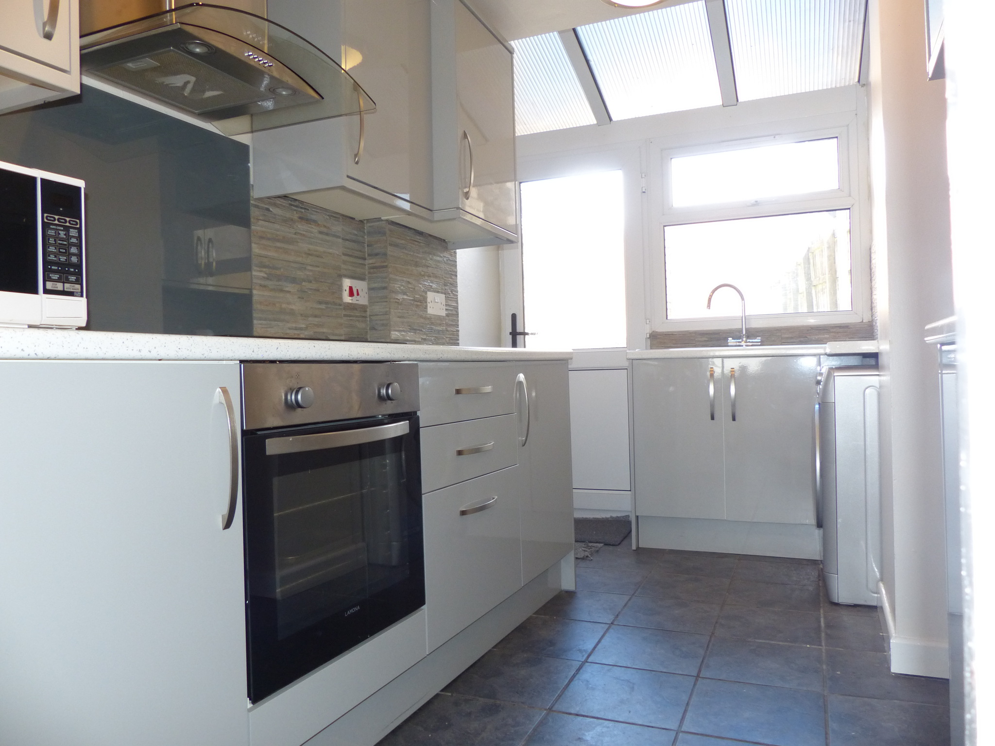 Dyffryn Terrace, Church Village, CF38 1RE  Interior