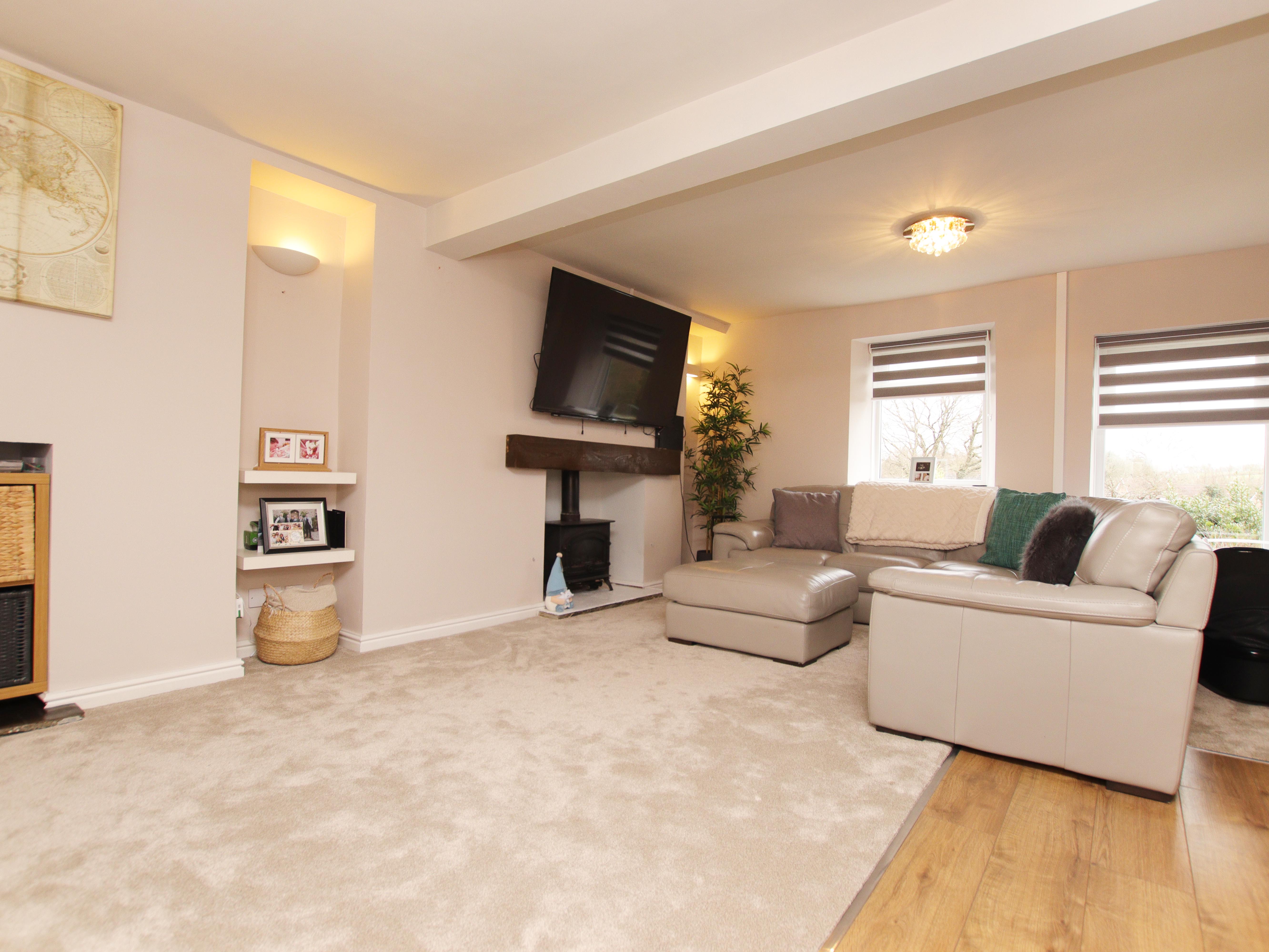 Tyclwyta Cottages, Main Road, Cross Inn, Llantrisant   Interior