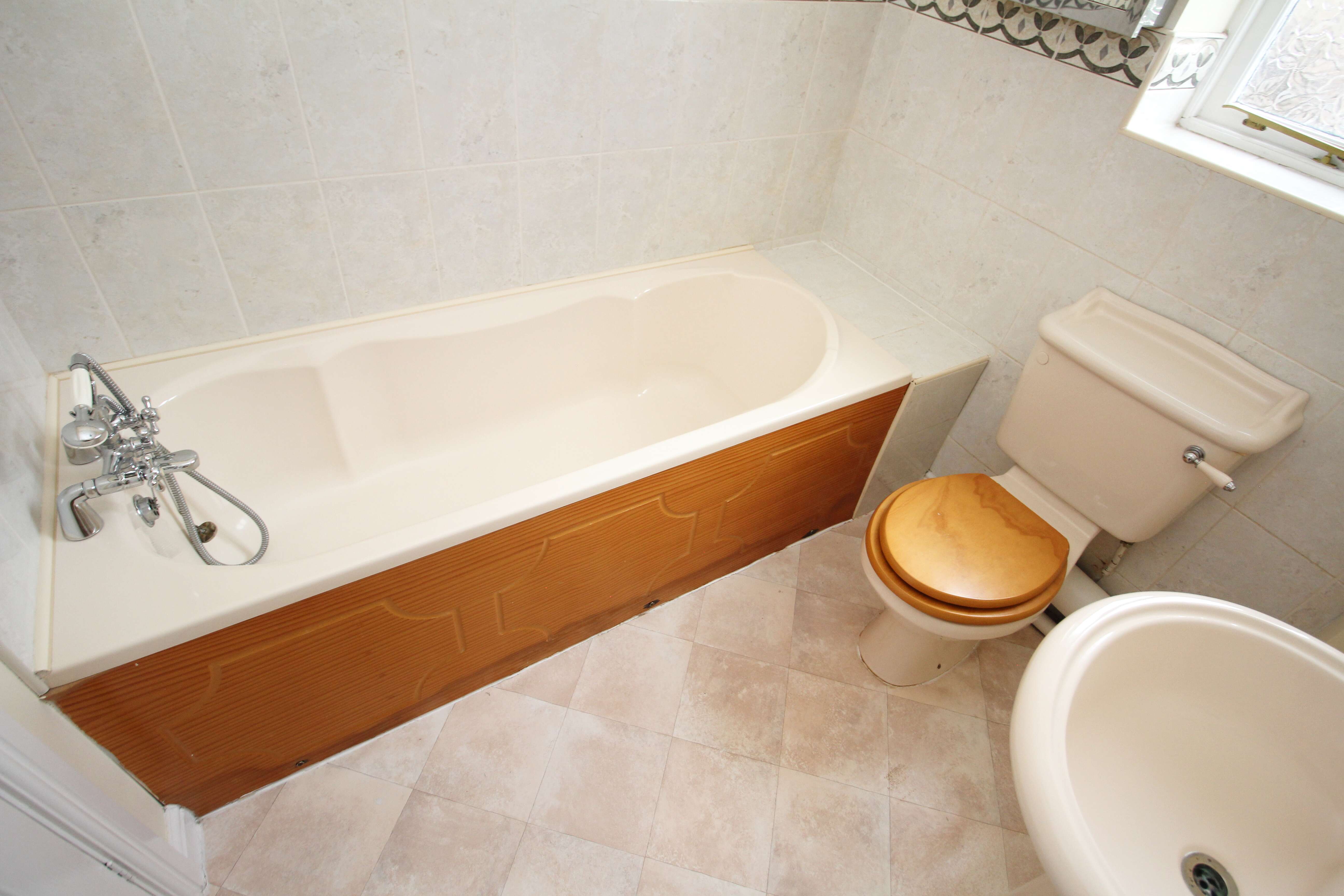 Cwrt Illtyd, Cross Inn, Llantrisant CF72 8SN  Interior