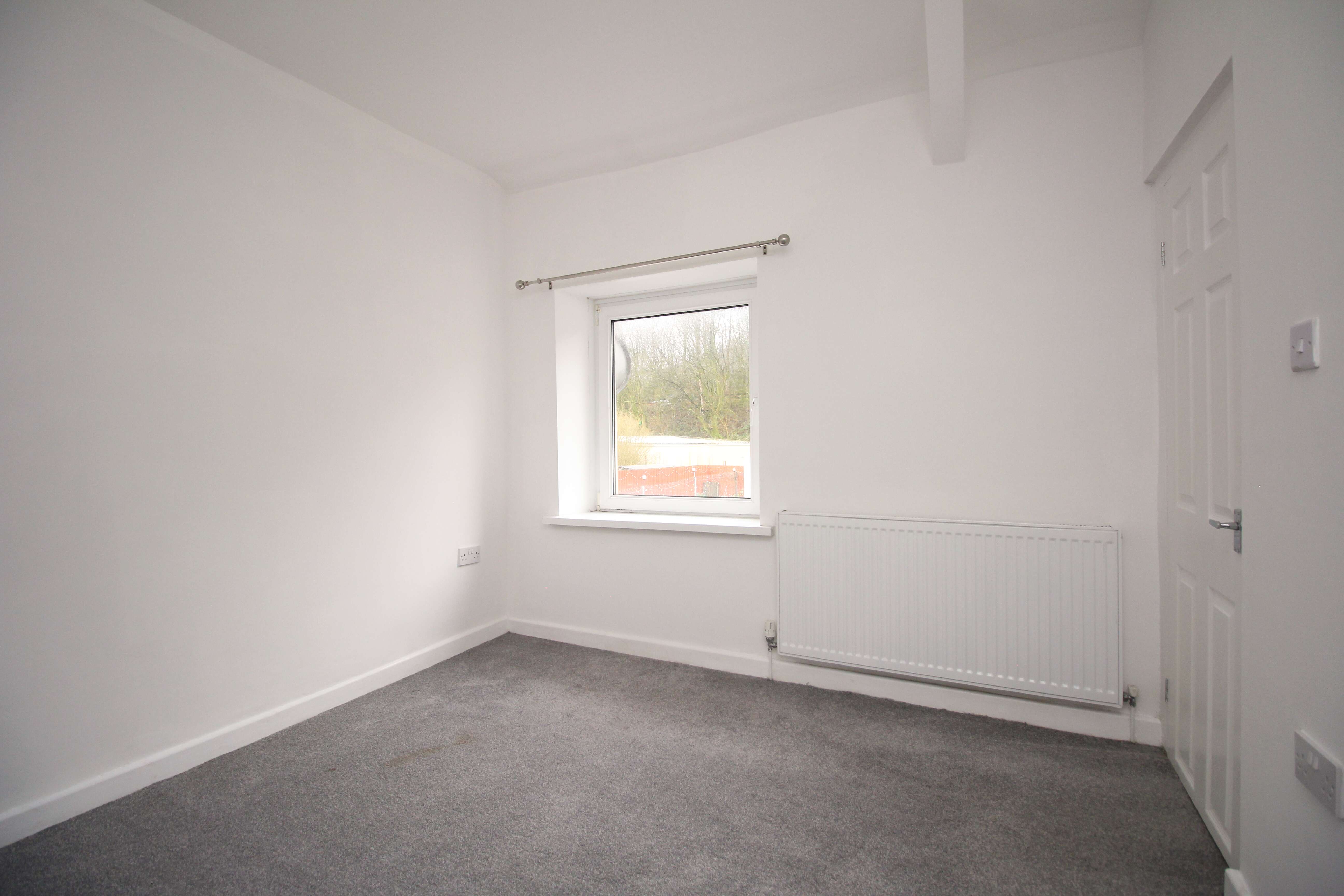 Brook St, Tonypandy, CF40 1RE  Interior