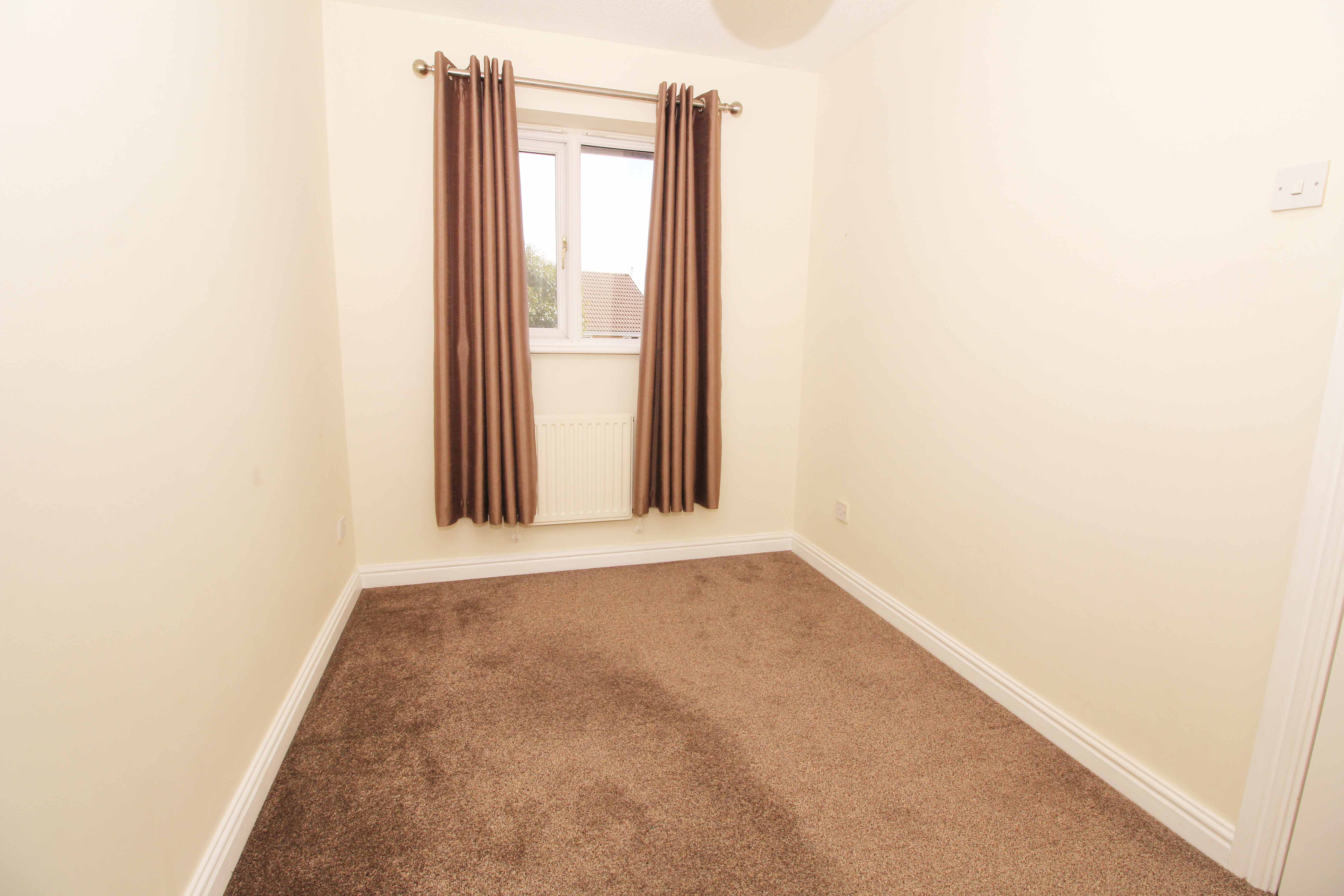 Maes Y Wennol, Miskin CF72 8SB  Interior