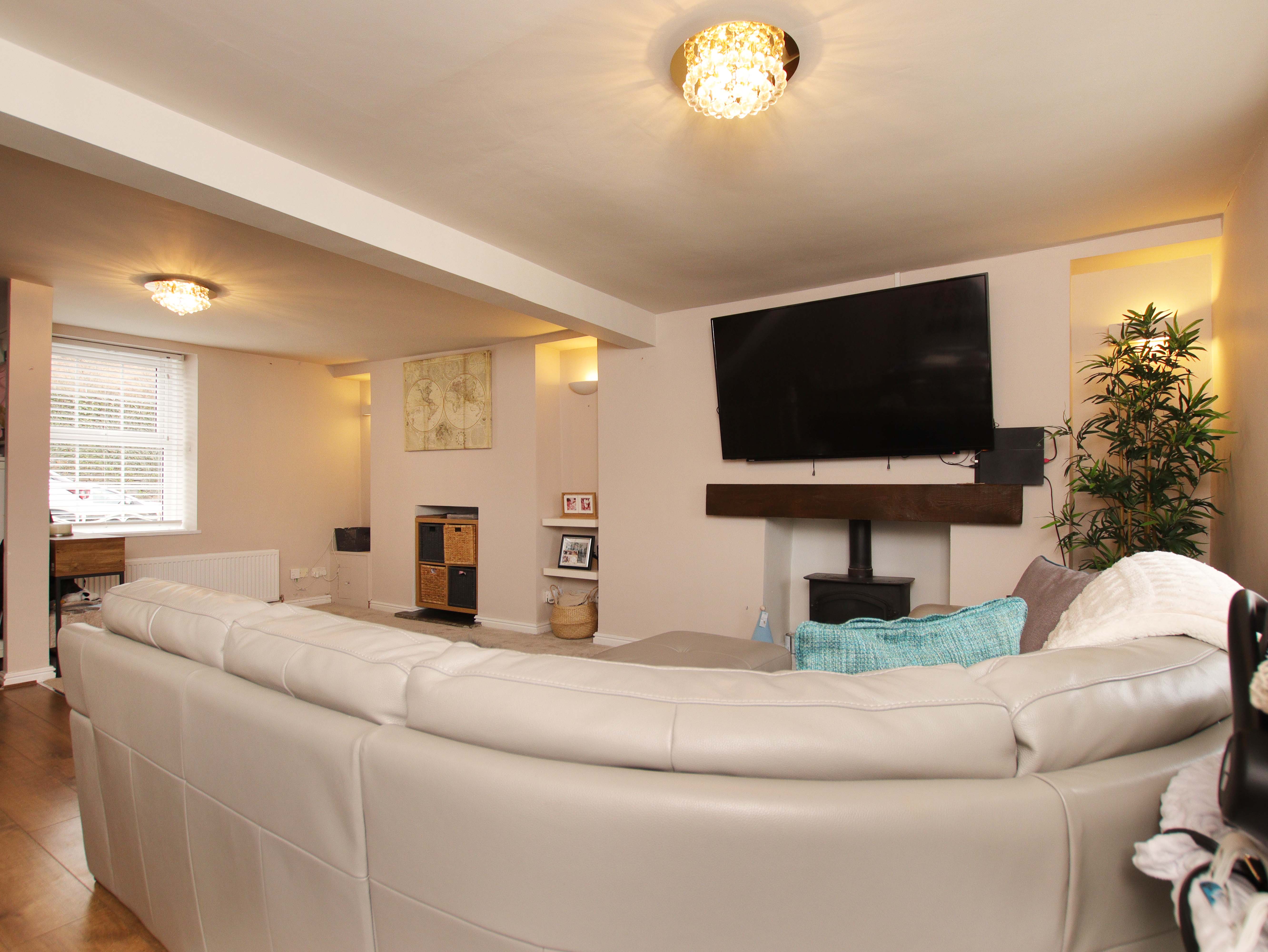 Tyclwyta Cottages, Main Road, Cross Inn, Llantrisant   Interior