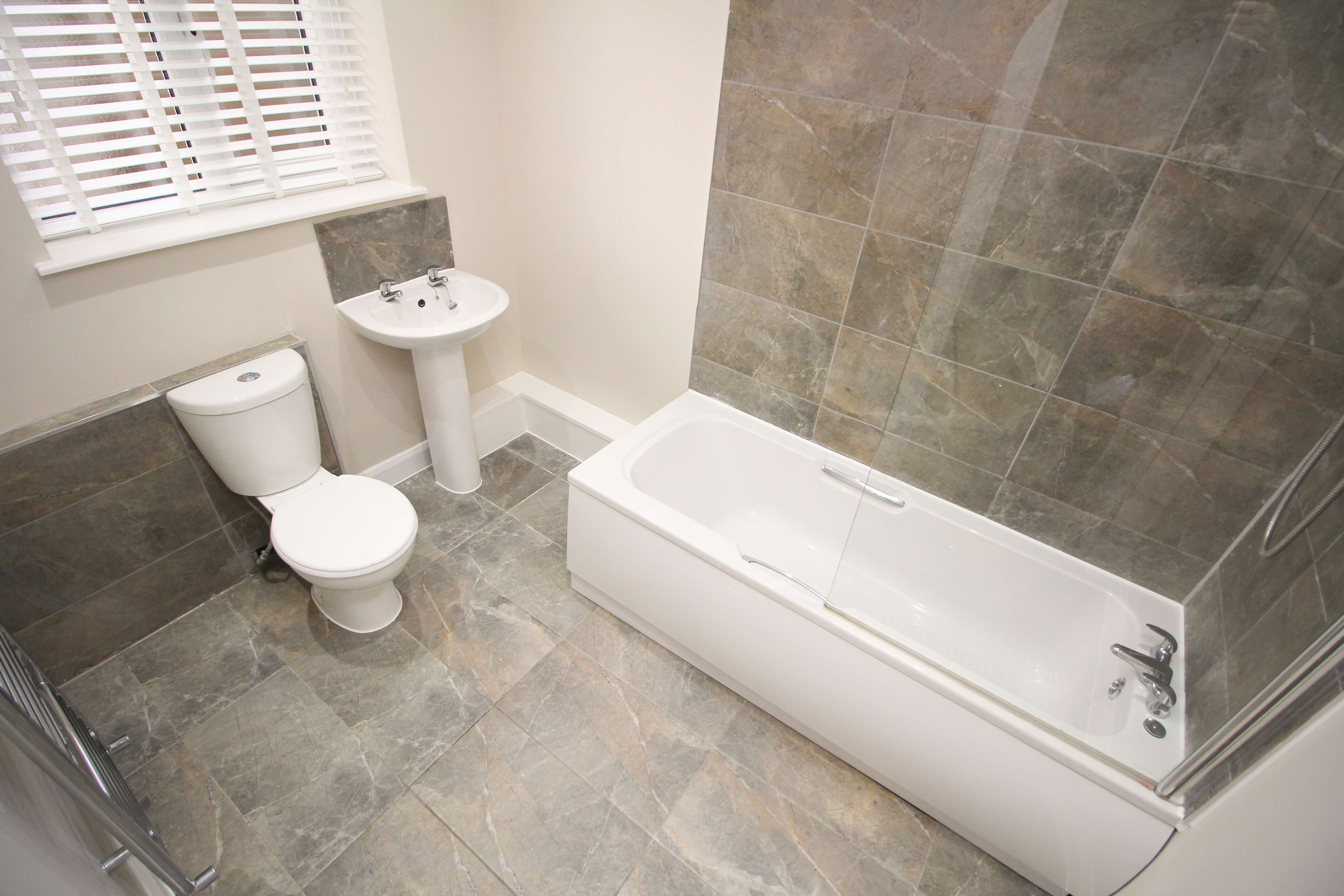 Ash Grove, Pentre CF41 7DD  Interior