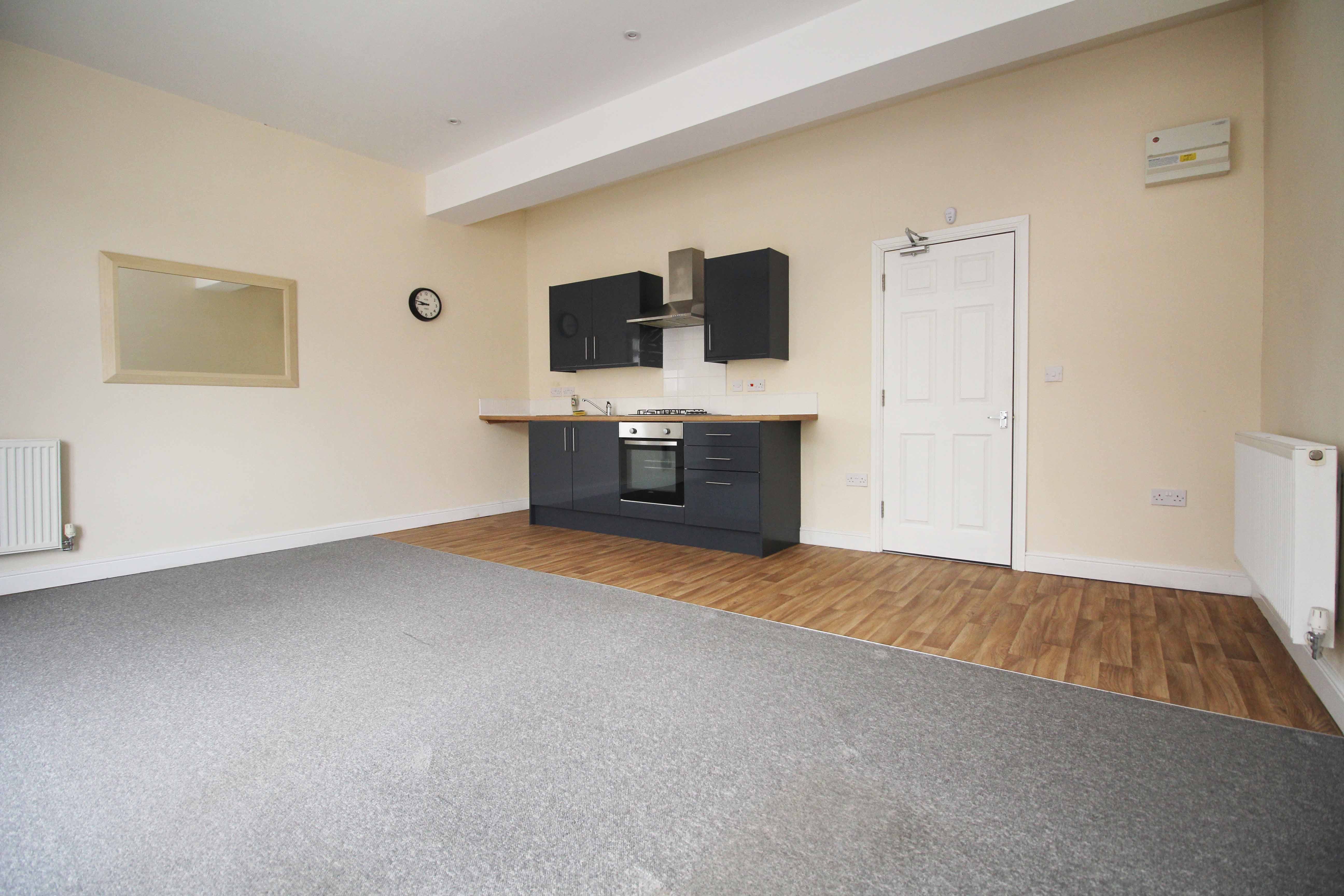 Commercial Street, Senghenydd, CF83 4FY  Interior