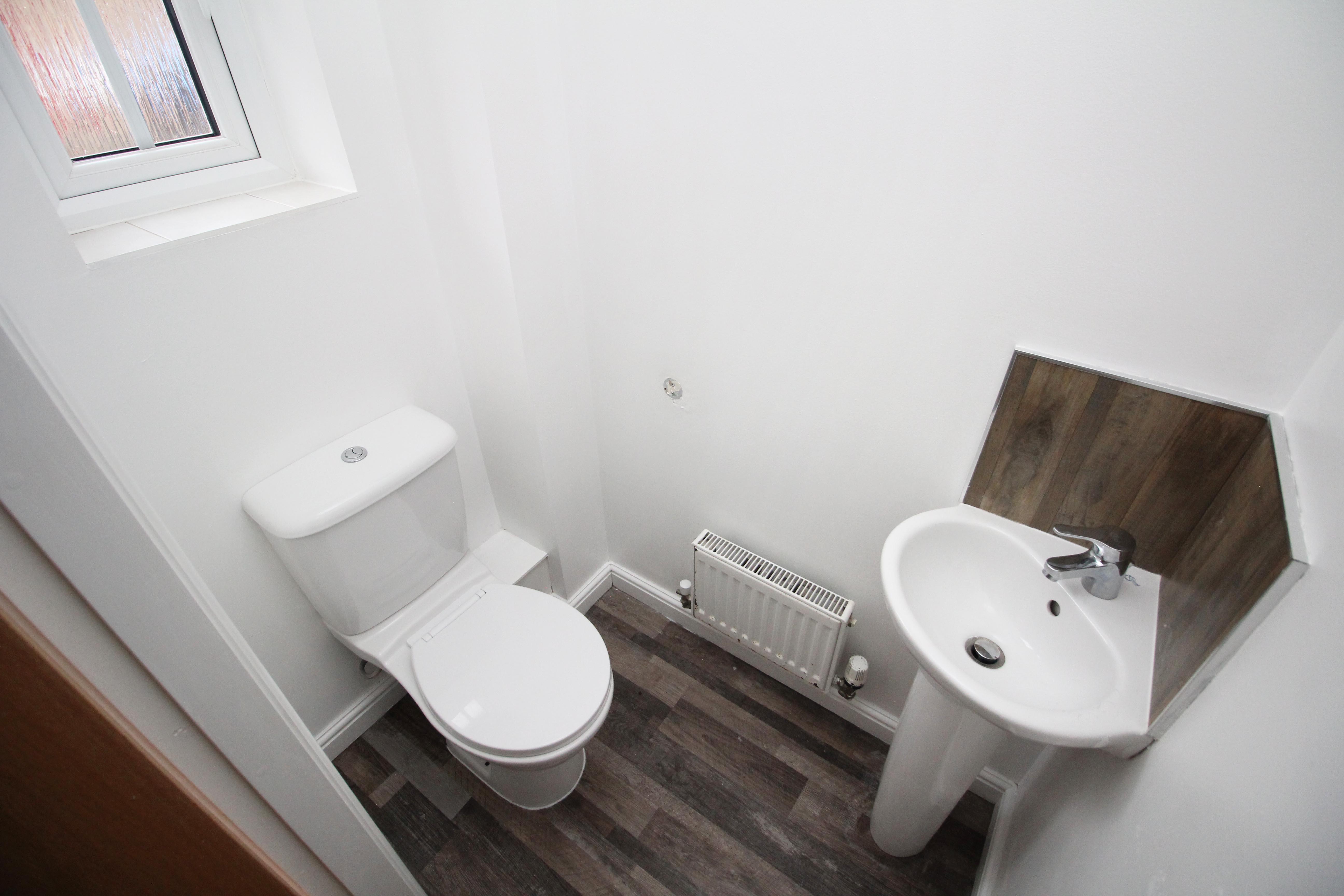 Lonydd Glas, Llanharan, CF72 9FW  Interior