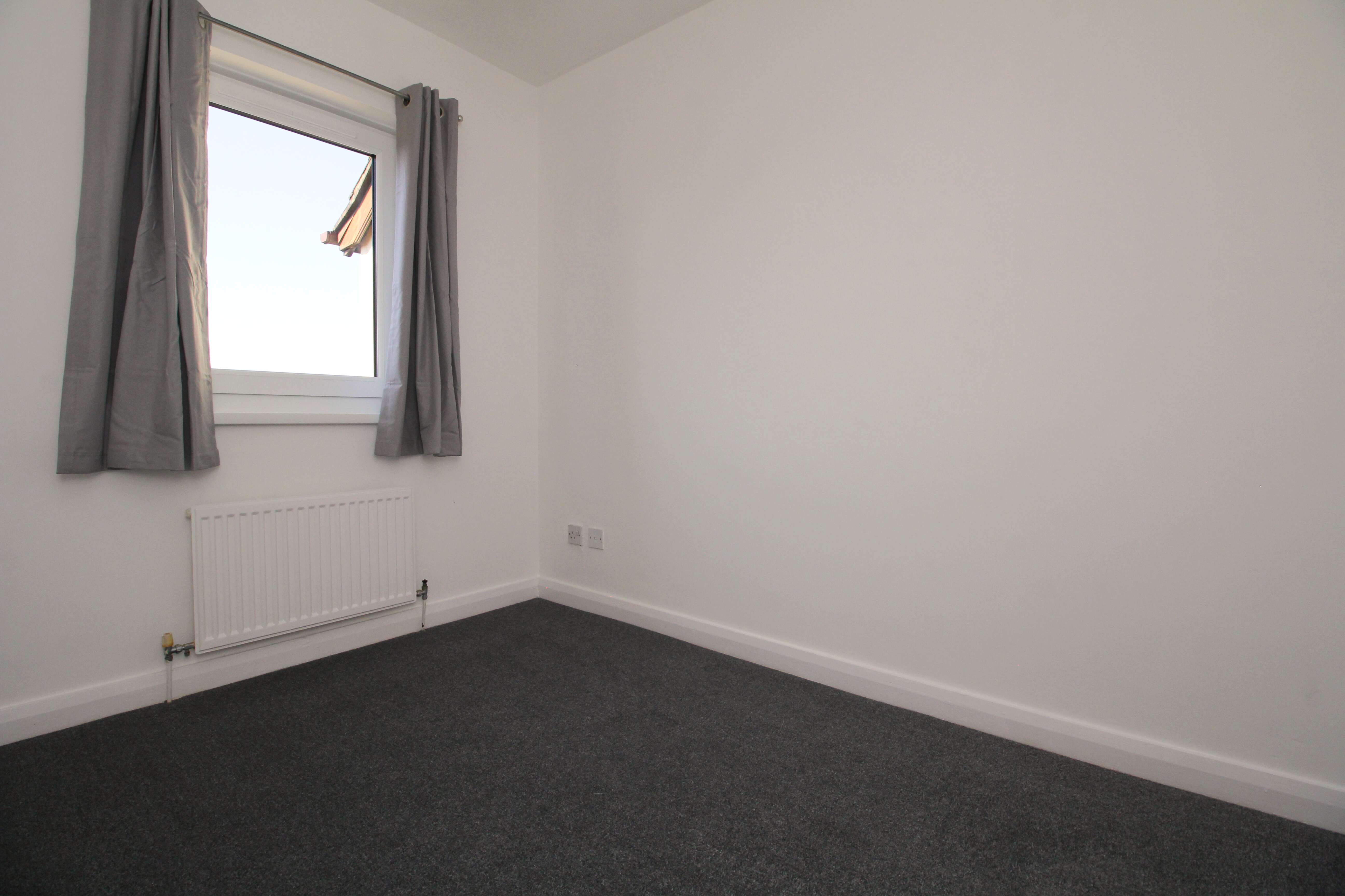 Clos Myddlyn, Manor Chase CF38 2JS  Interior