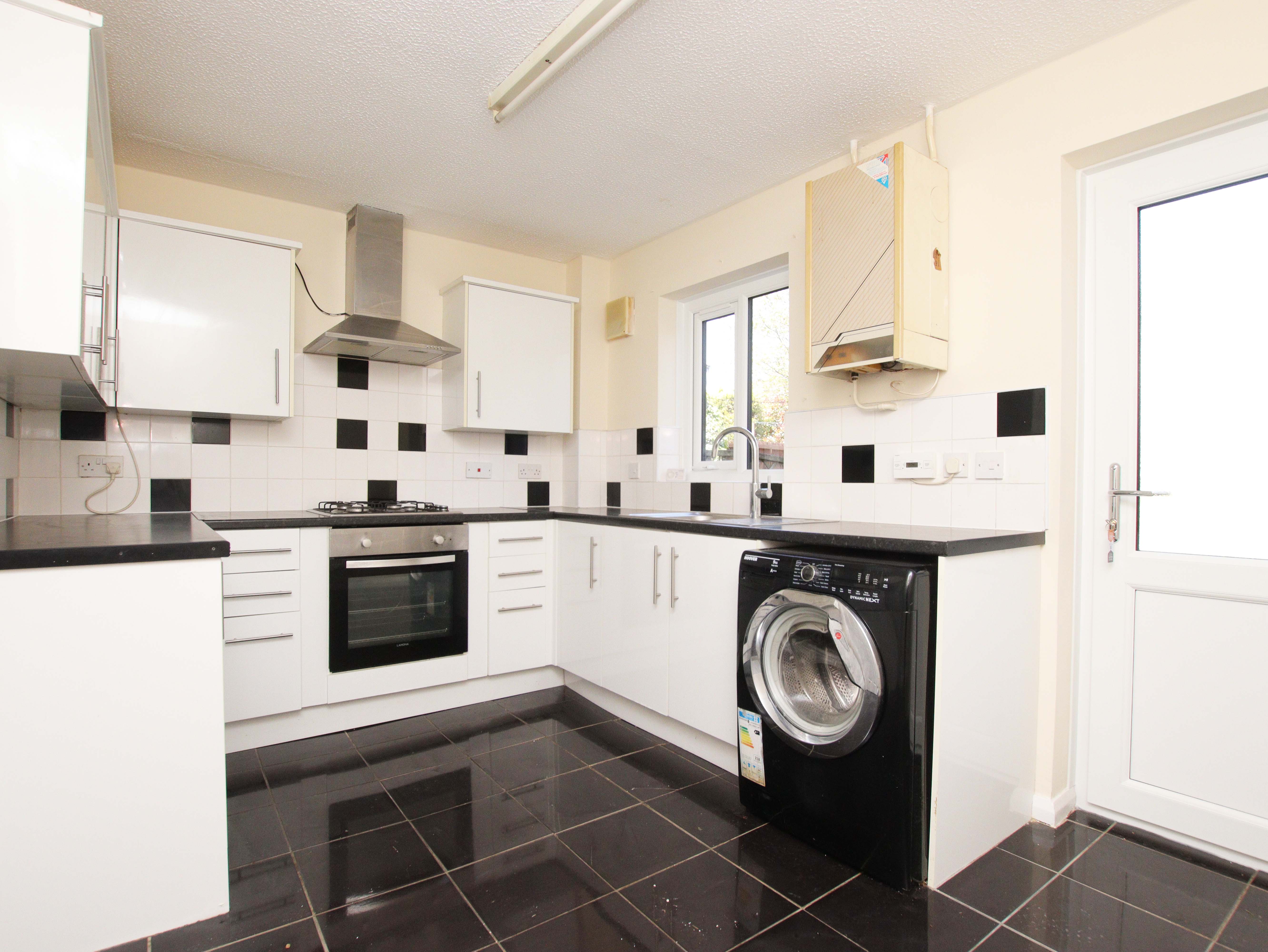 Cwrt Y Waun, Pontypridd, CF38 2JJ  Interior