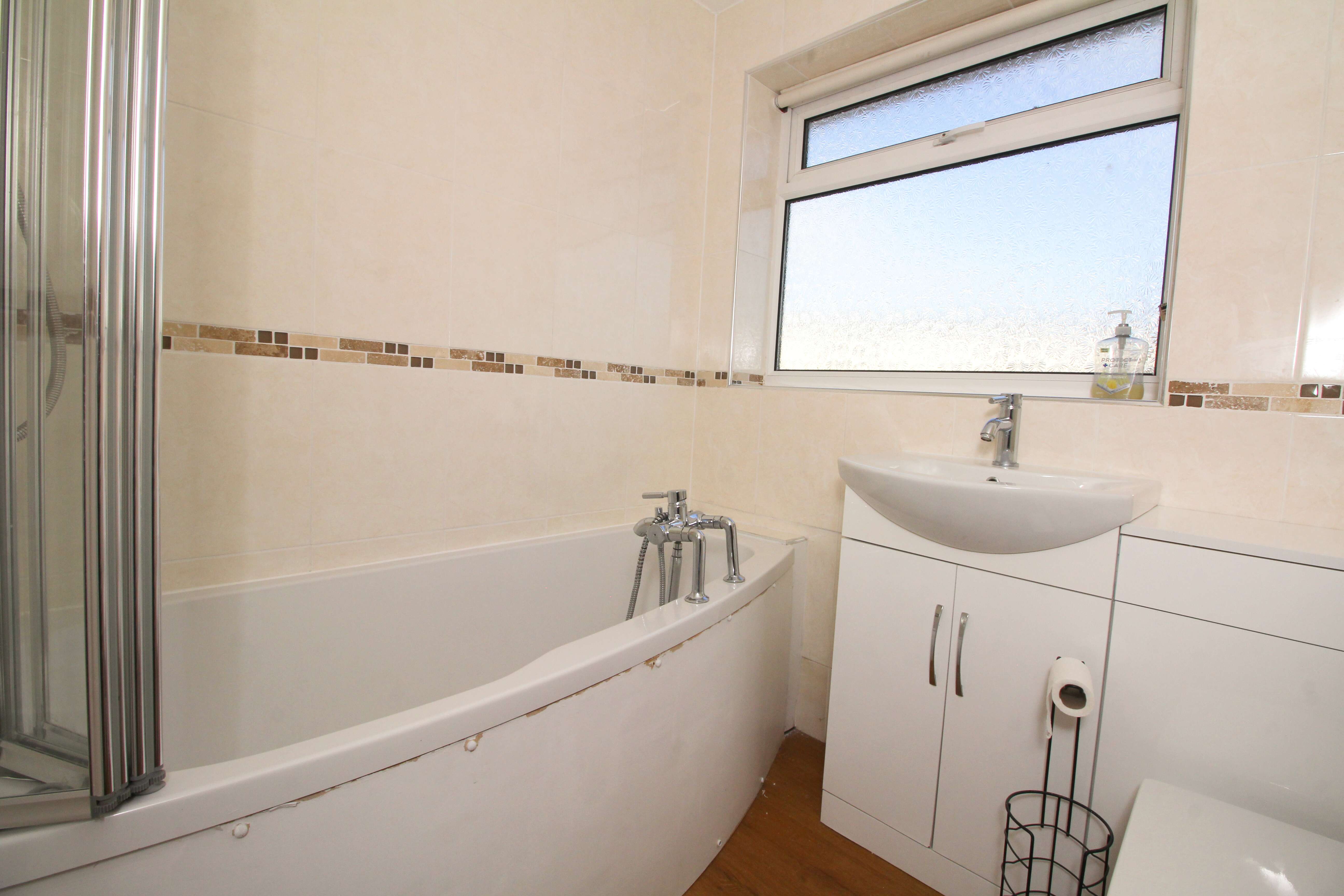 Tudor Way, Llantwit Fardre CF38 2NH  Interior