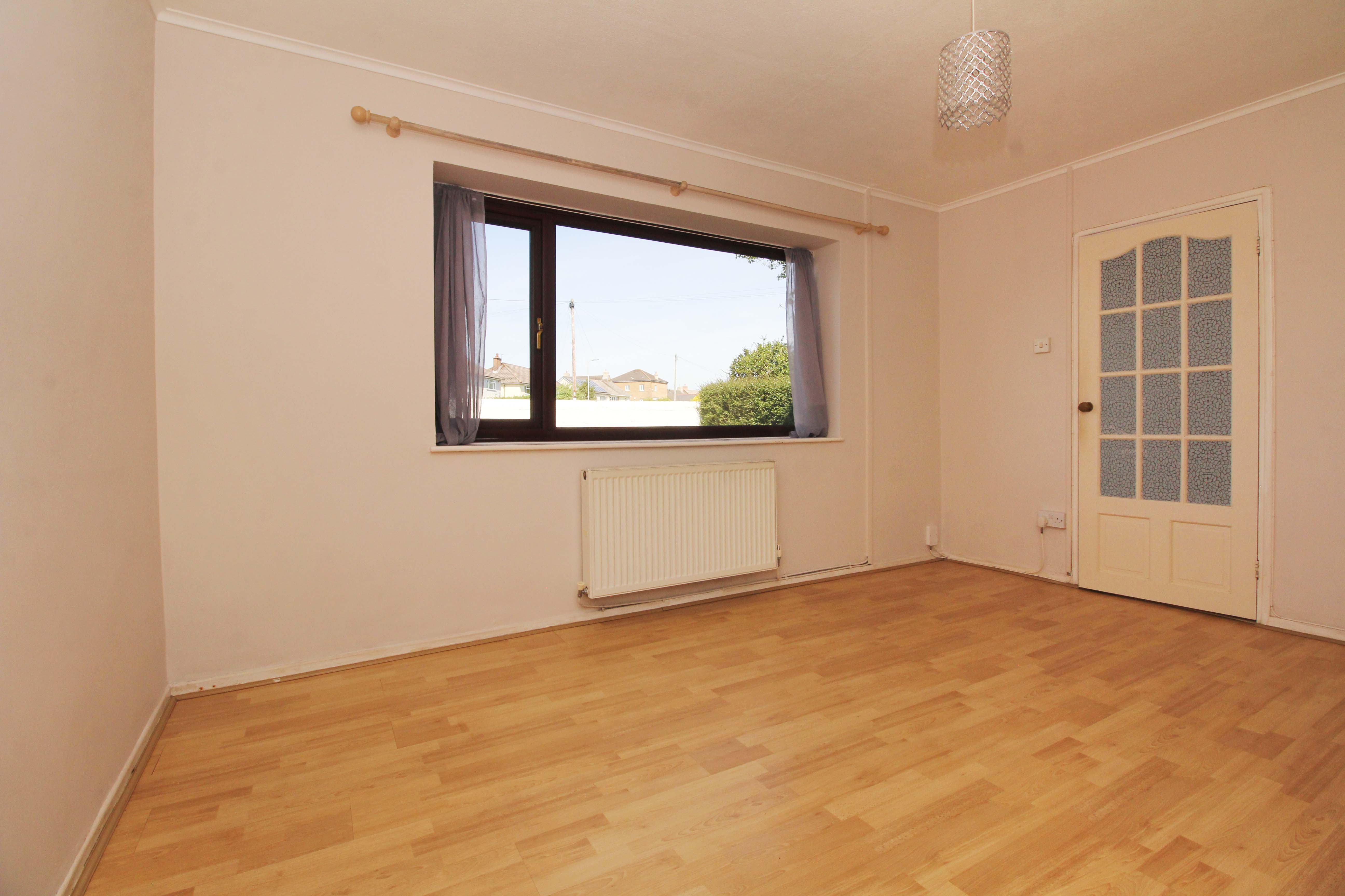 Brynamlwg, Pontyclun, CF72 9AU  Interior
