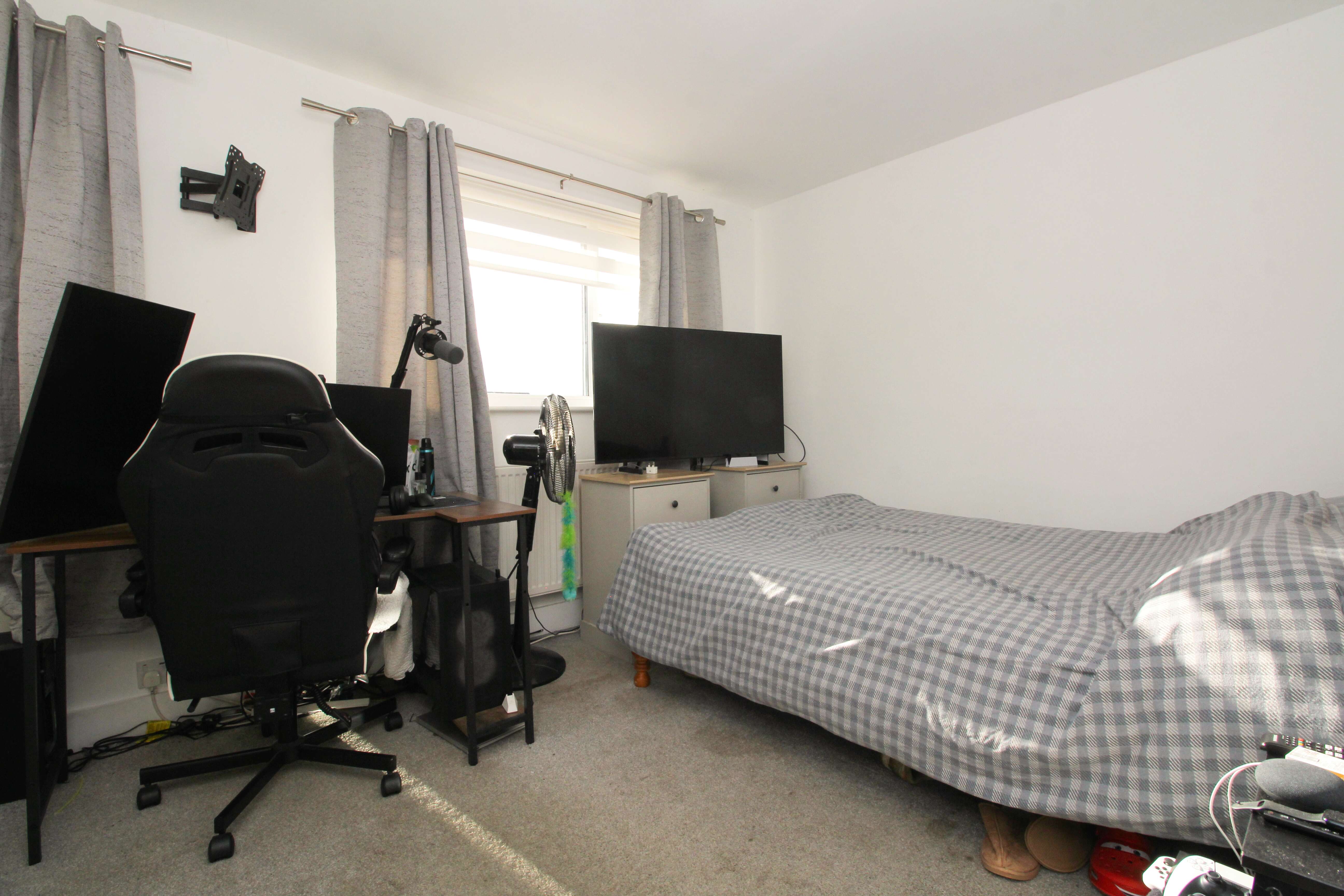 Foel View Close, Llantwit Fardre, CF38 2PL  Interior