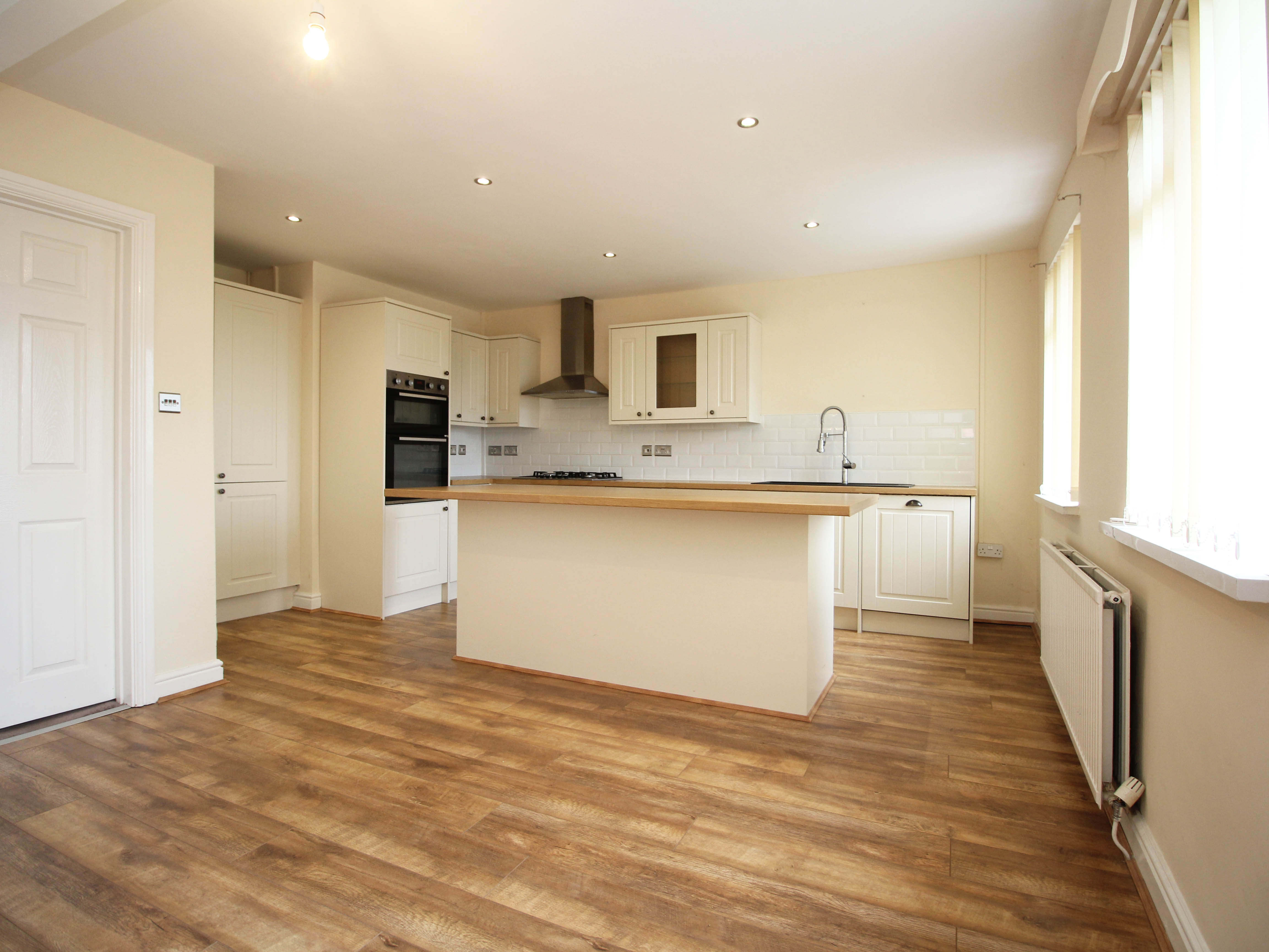 Brynamlwg, Pontyclun CF72 9AU  Interior