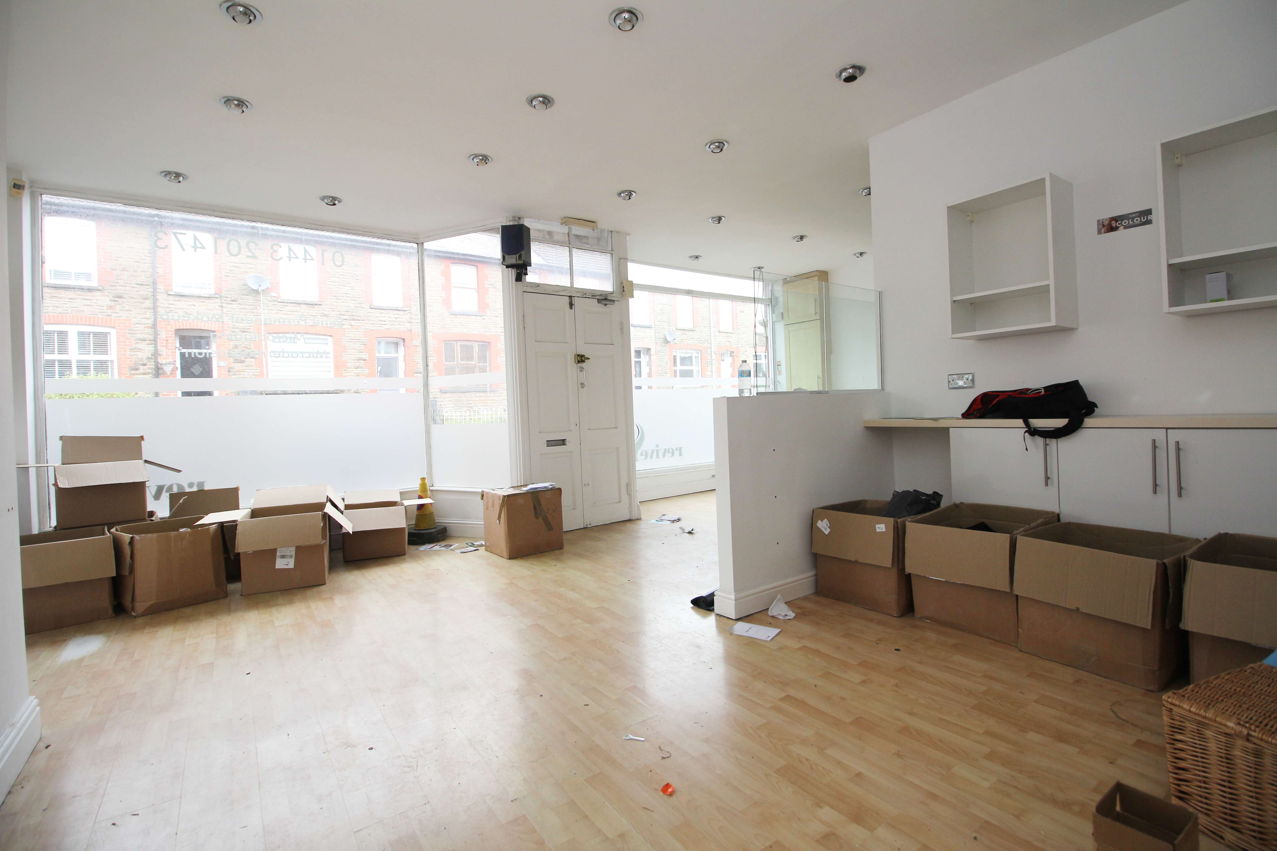 Main Road, Llantwit Fardre, Pontypridd CF38 2HE  Interior