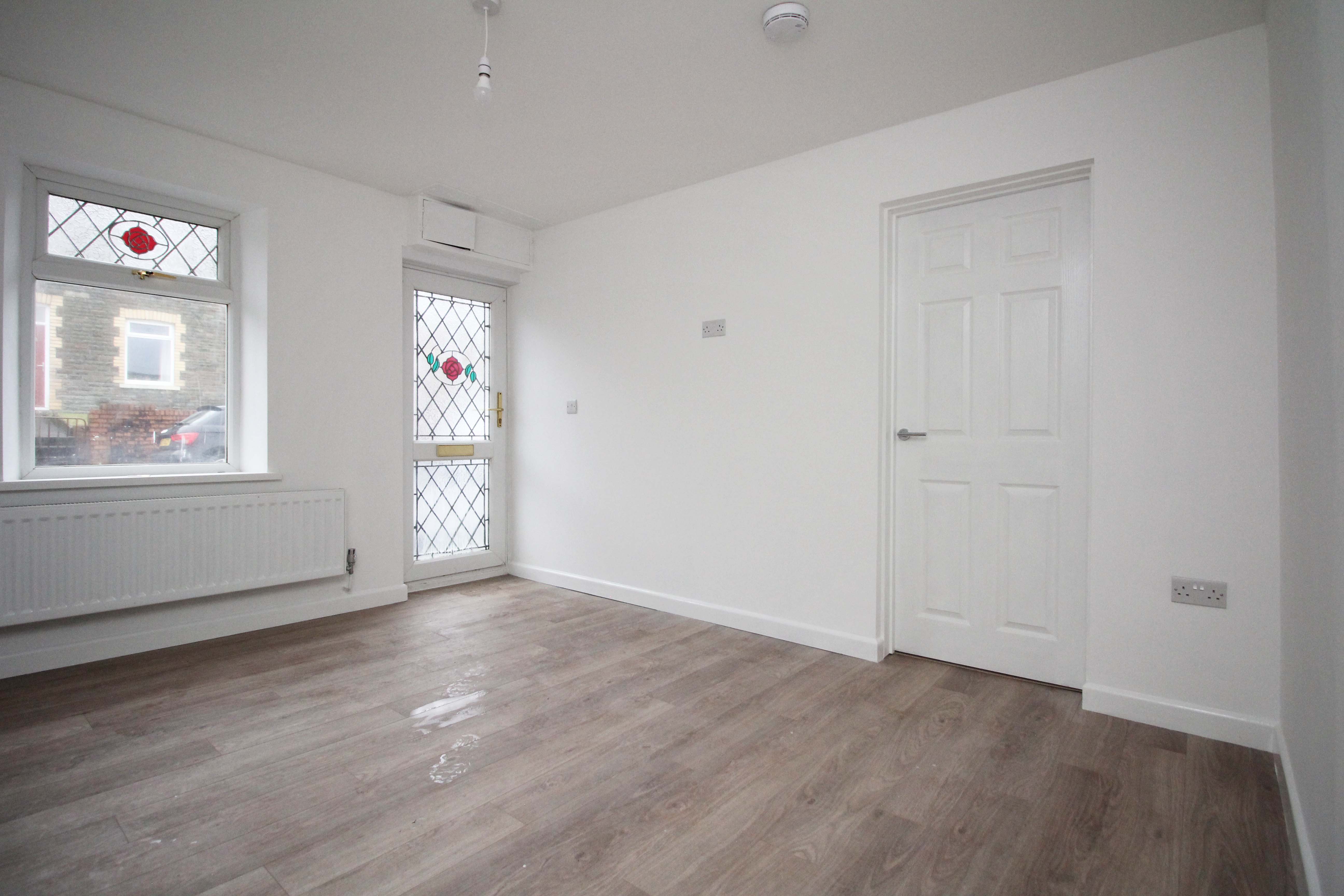 Church Road, Seven Sisters SA10 9DU  Interior