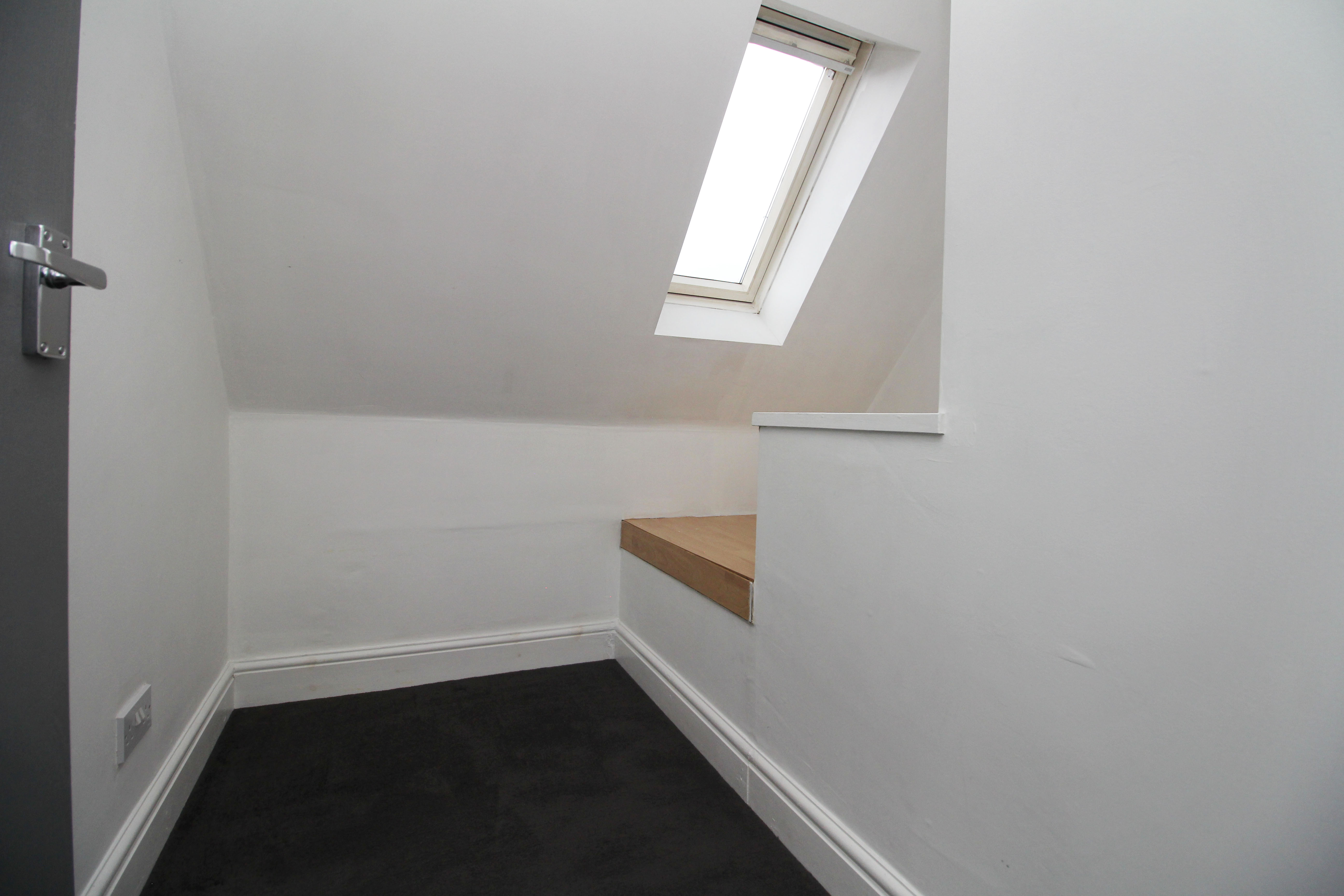 Hafod Wen, Tonyrefail CF39 8LB  Interior