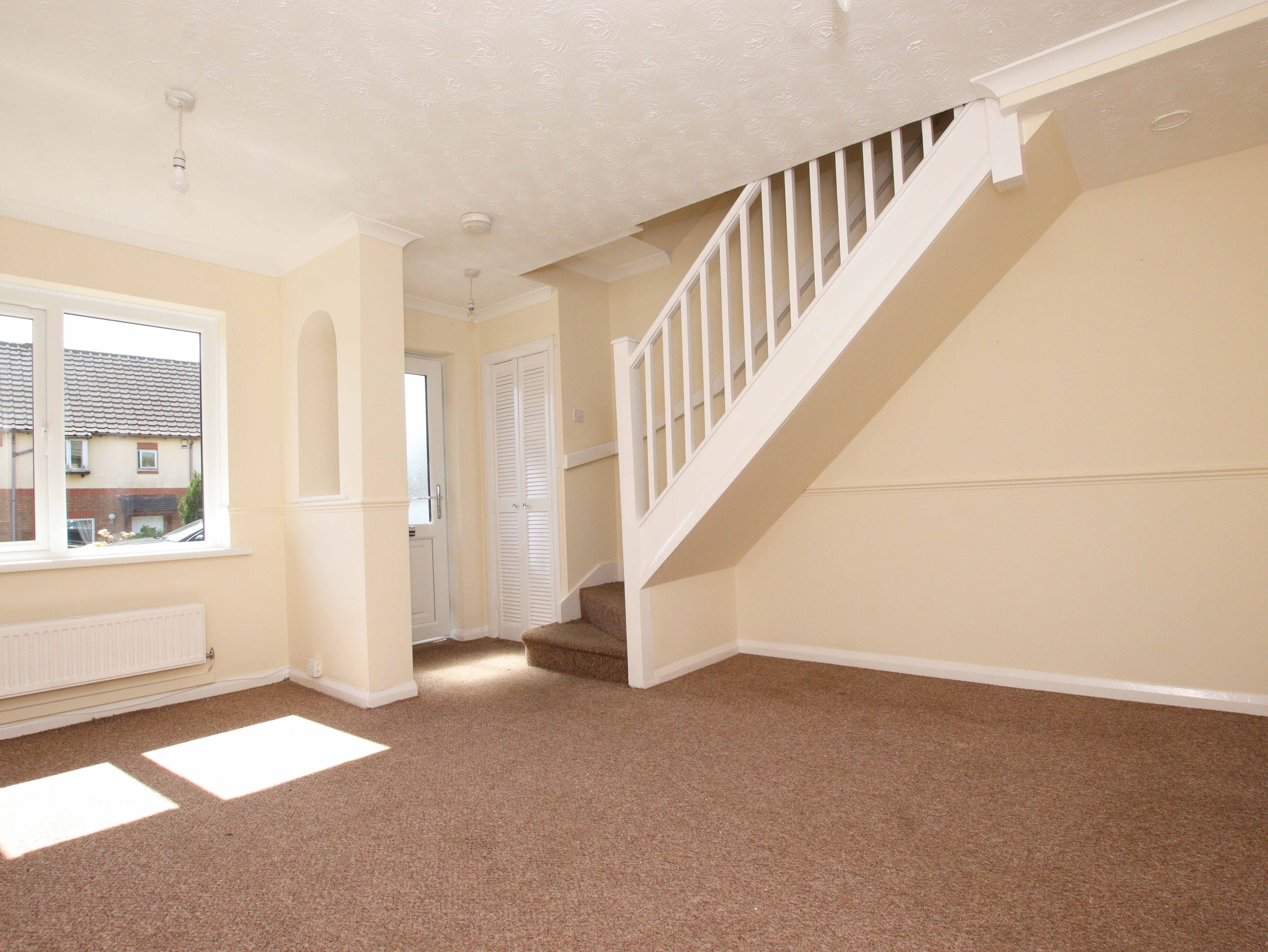 Cwrt Y Waun, Pontypridd, CF38 2JJ  Interior