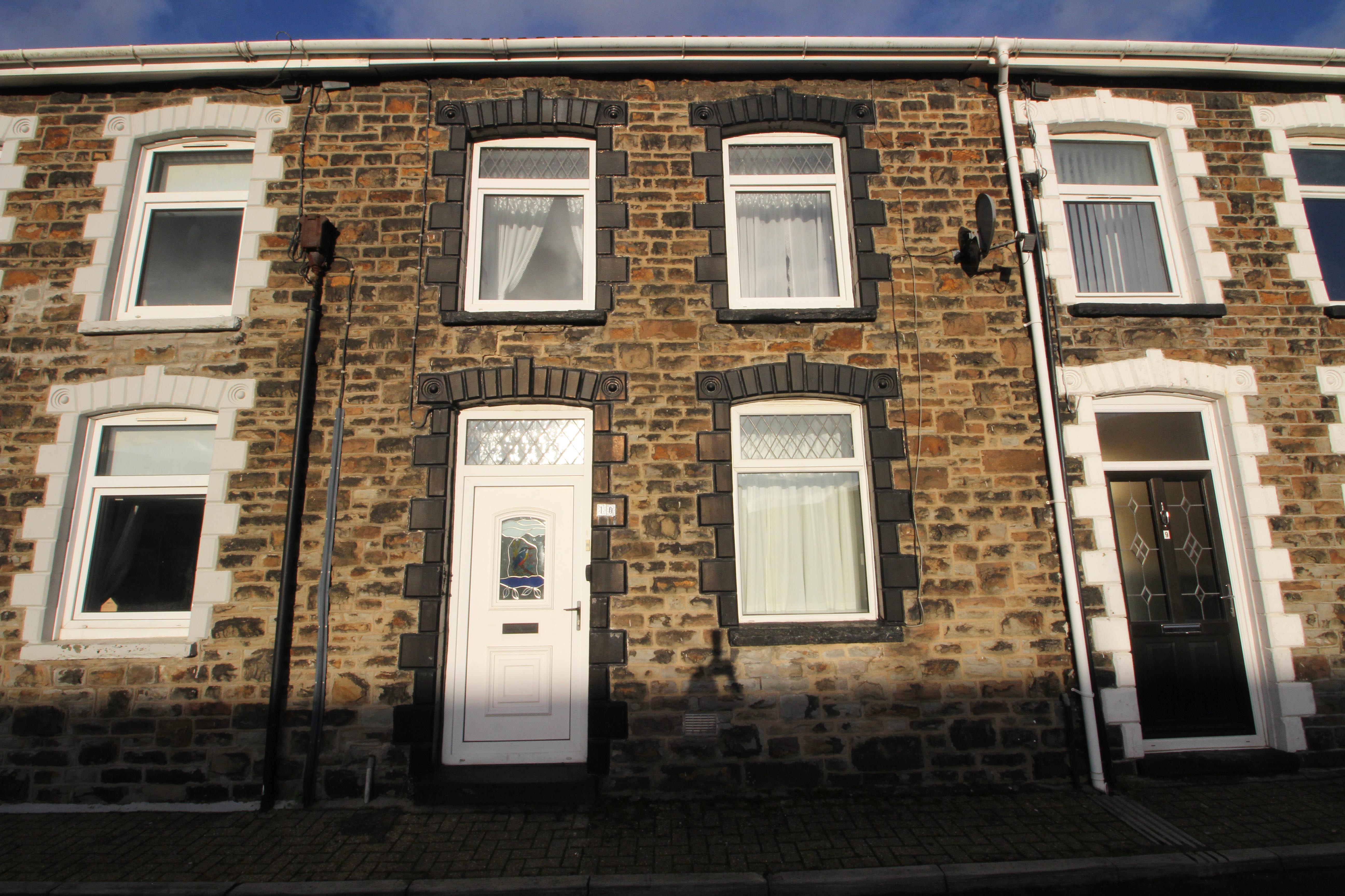 Syphon Street, Porth,   Interior