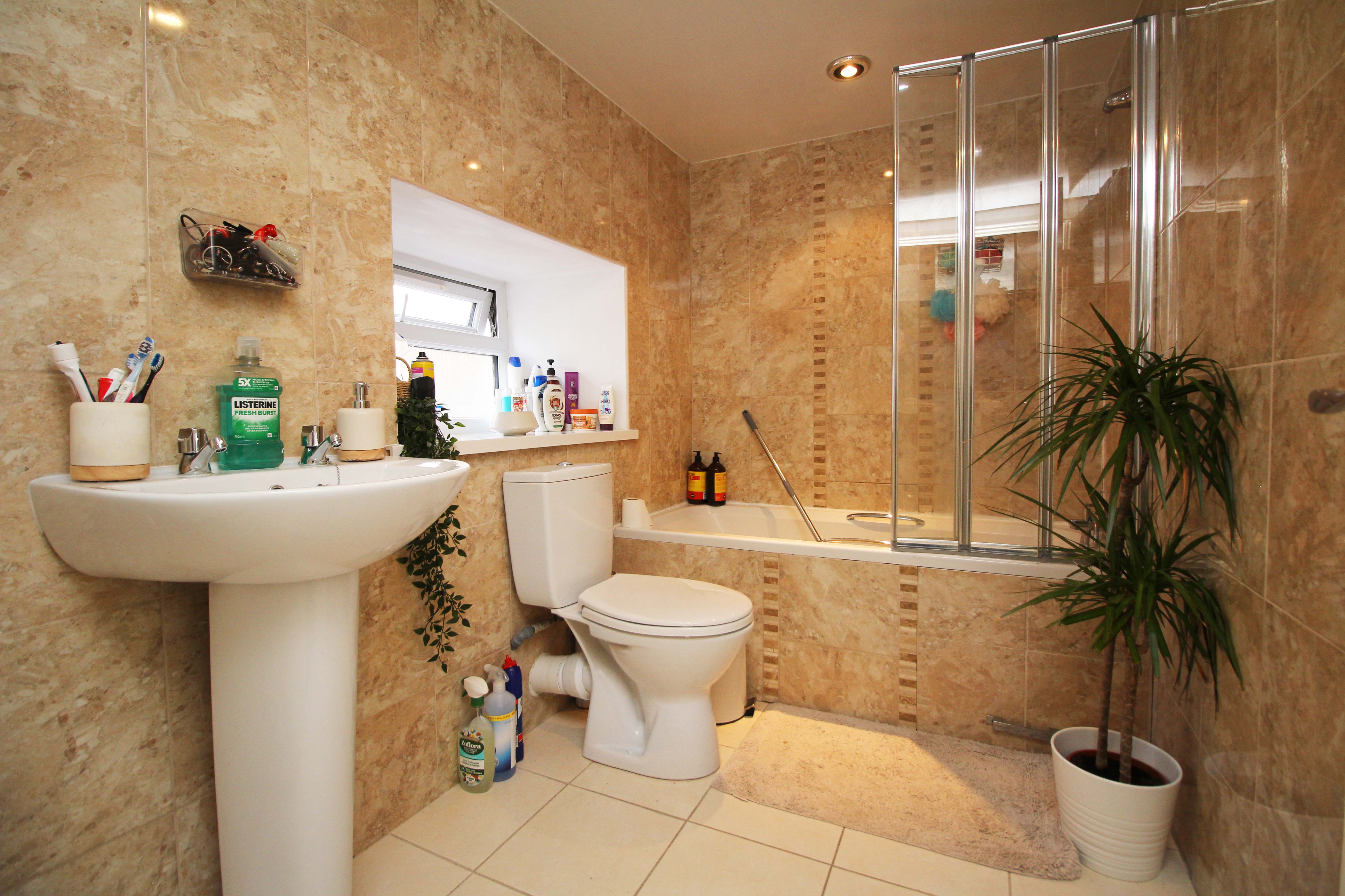 Llewellyn Street, CF43 3LB  Interior