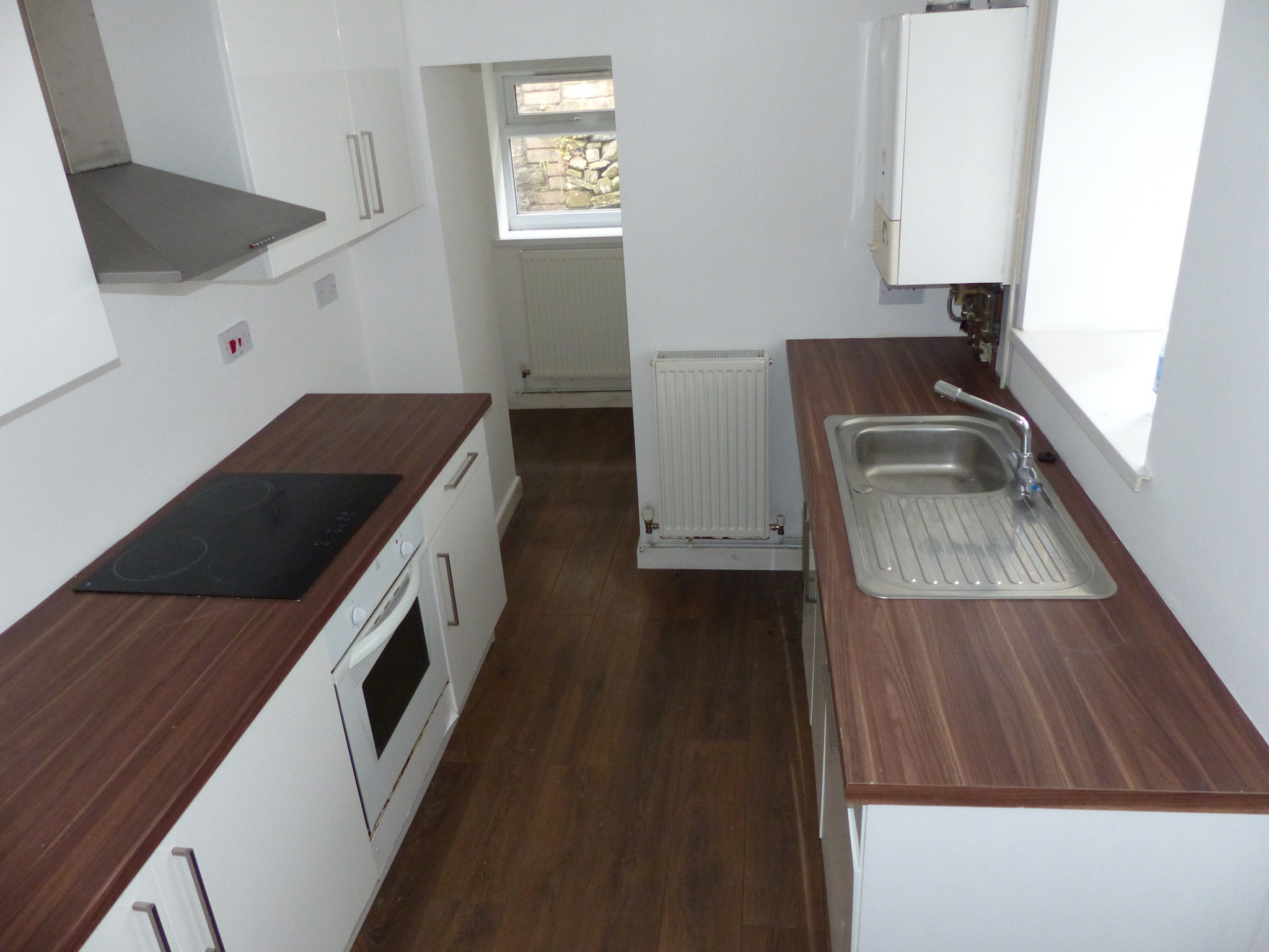 Llewellyn Street, CF43 3LB  Interior